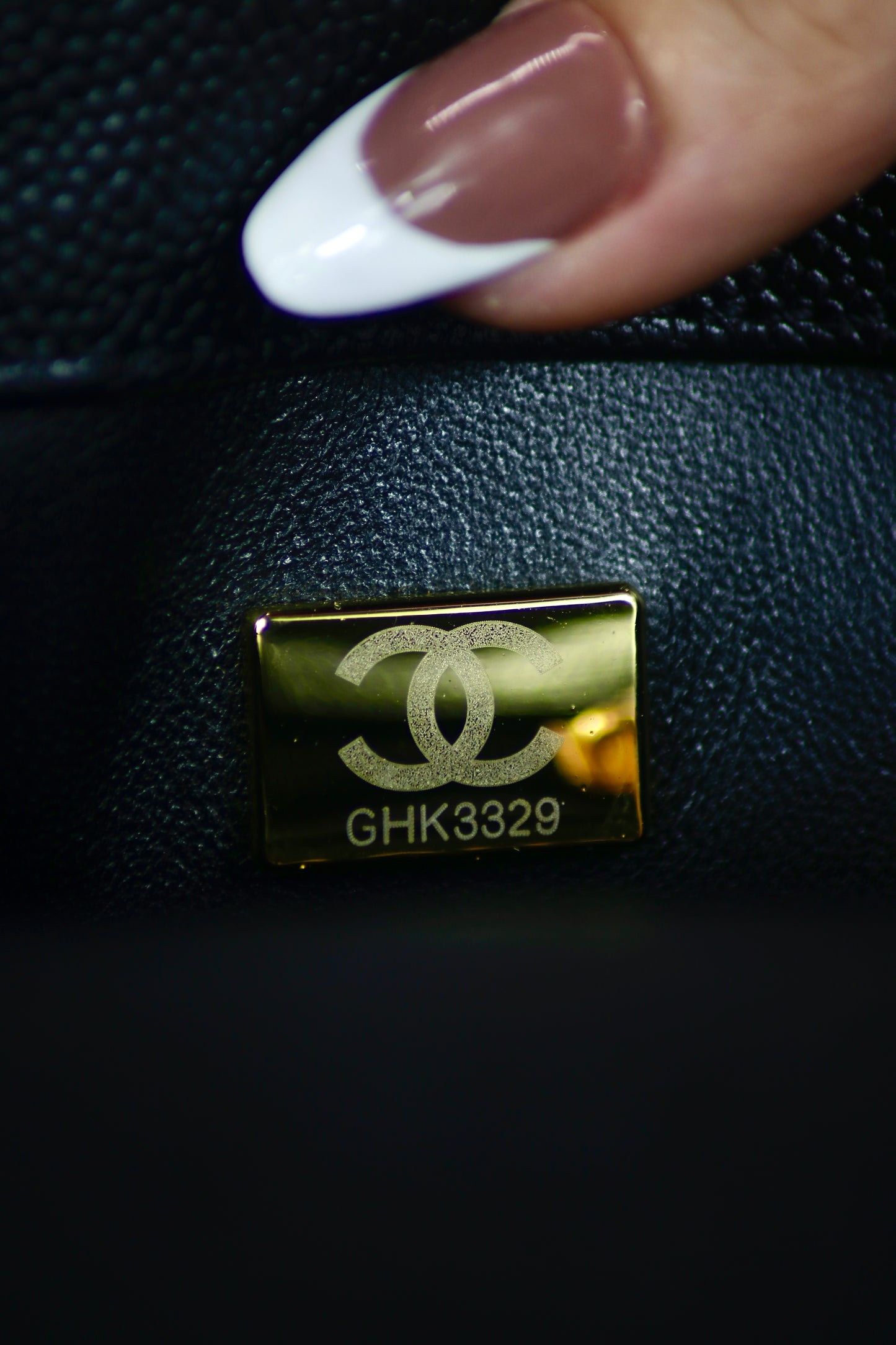 Pearl Crush Mini – Black Caviar with Gold Hardware