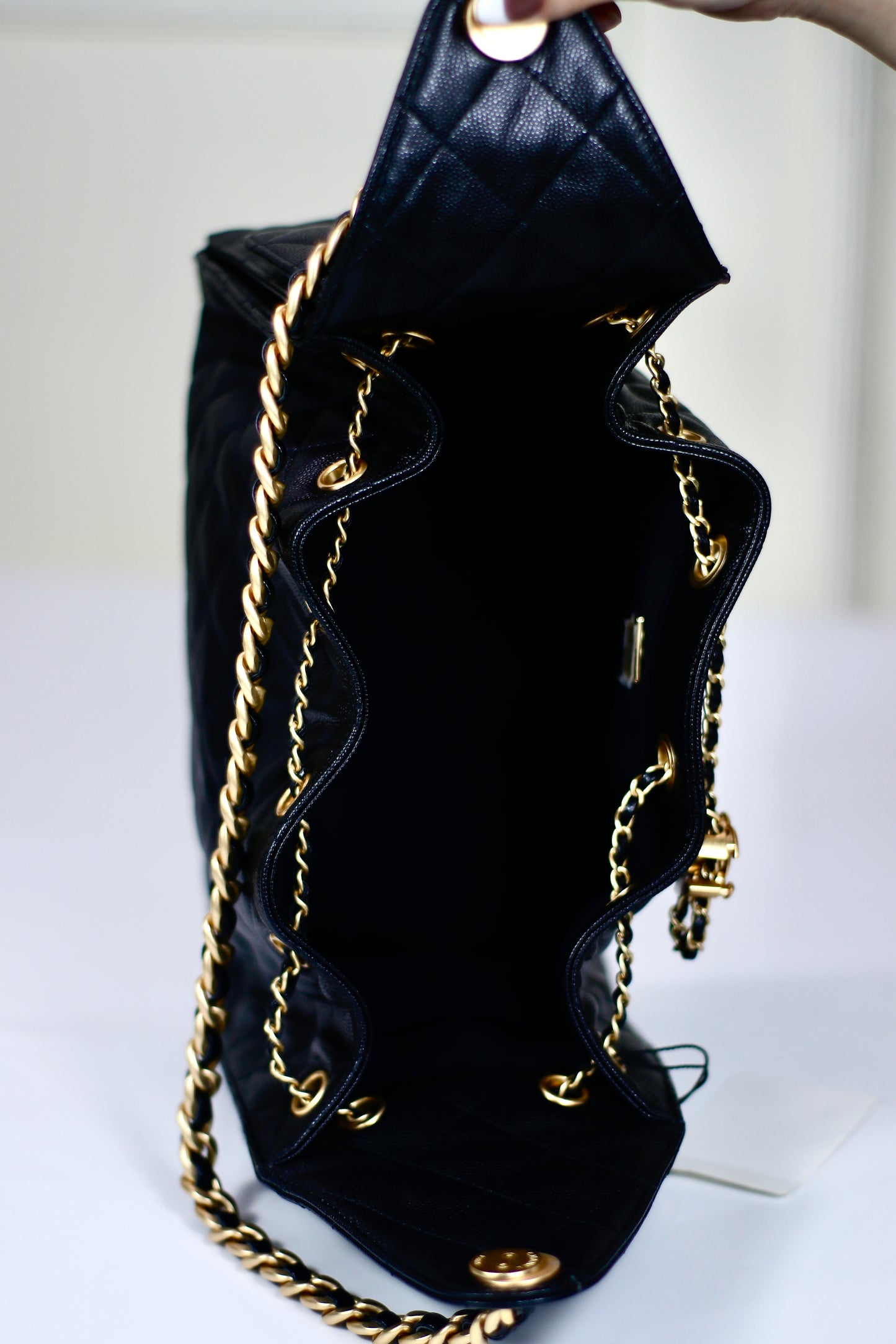 25C Small Drawstring Bag – Black Caviar with Gold Hardware