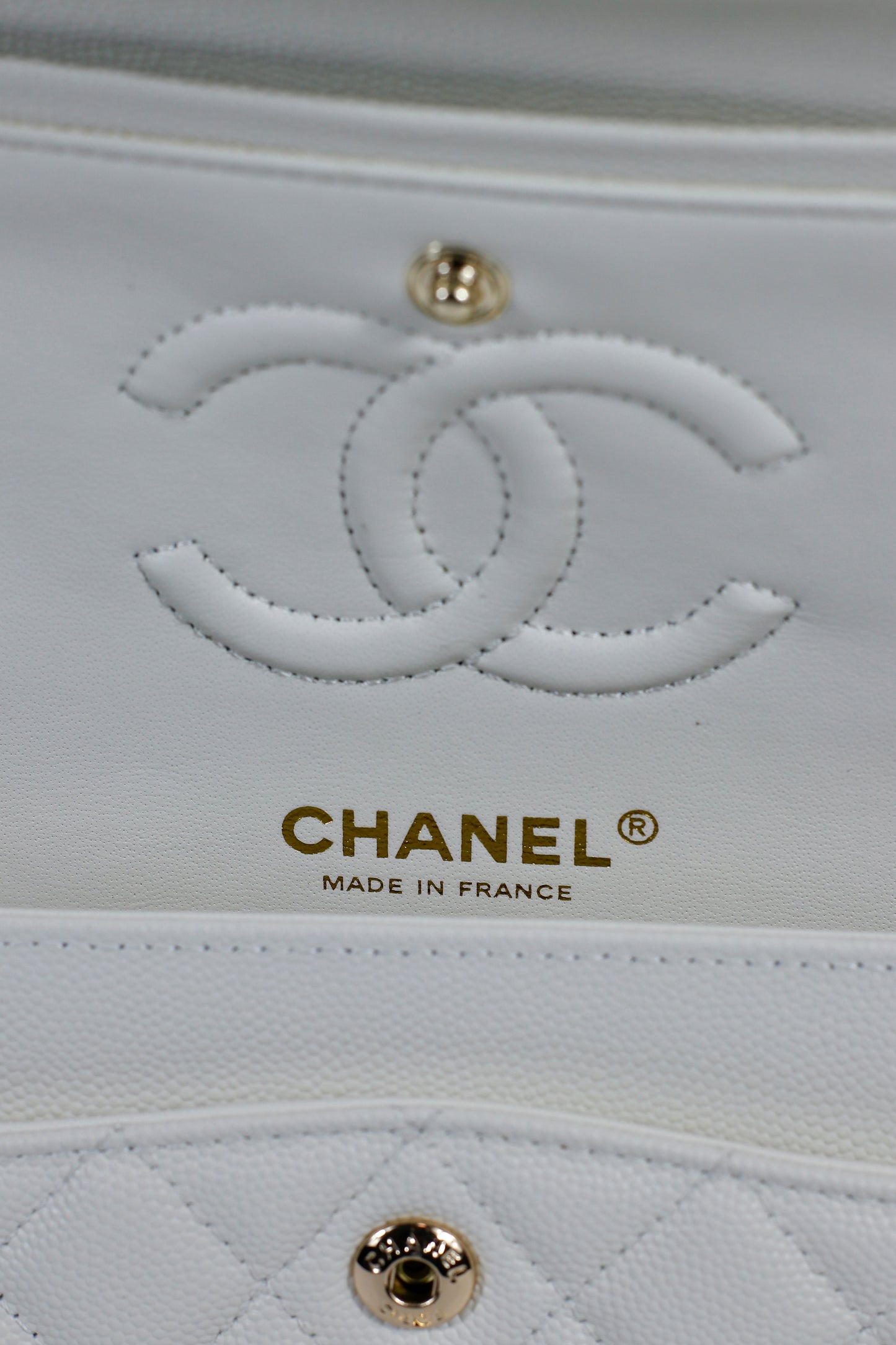 Classic Flap Small – White Caviar with Light Gold Hardware (Microchipped)