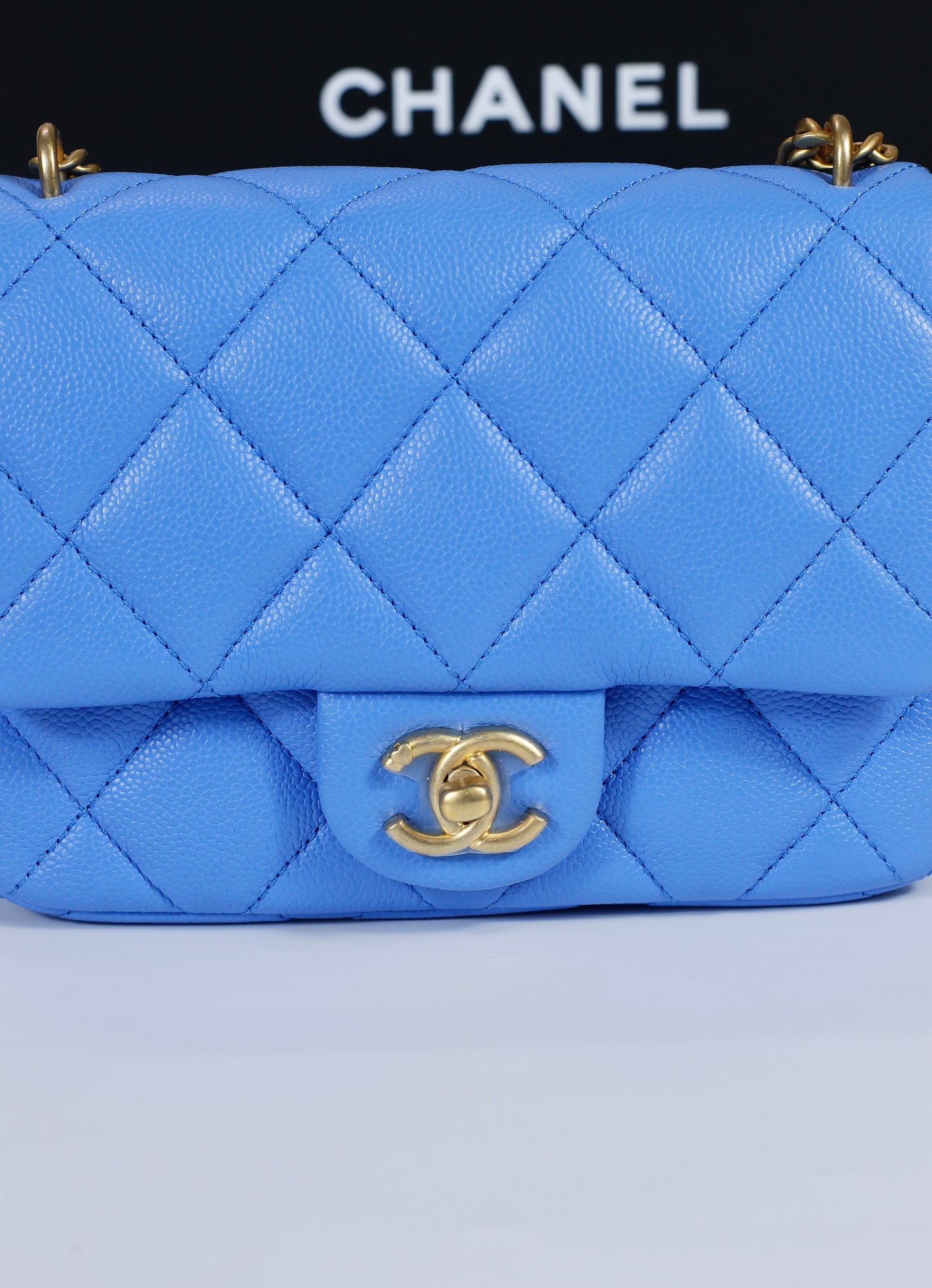 Pearl Crush Mini – Blue Caviar with Gold Hardware (Microchipped)