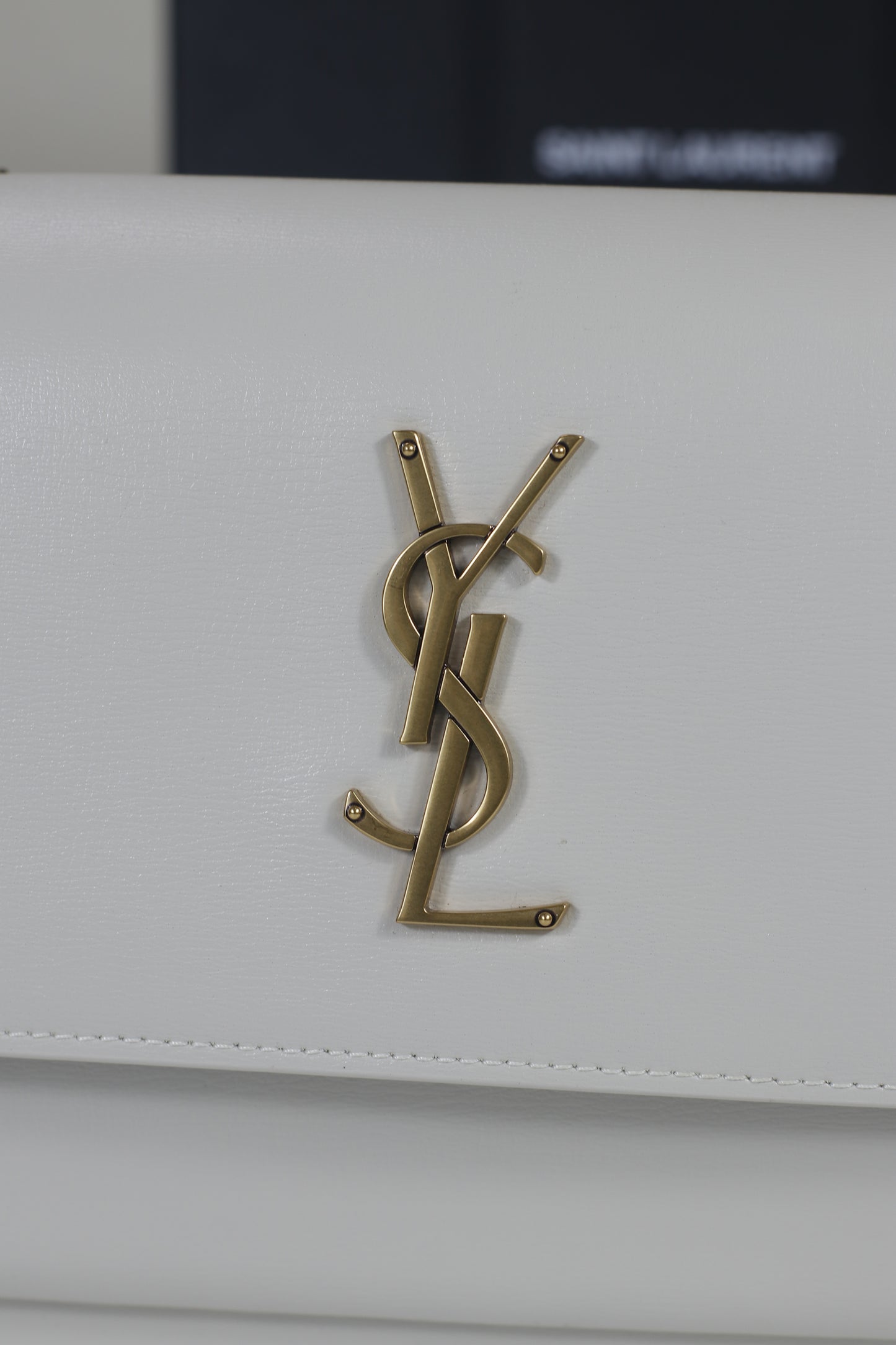 Saint L Sunset Medium – Blanc Vintage with Gold Hardware