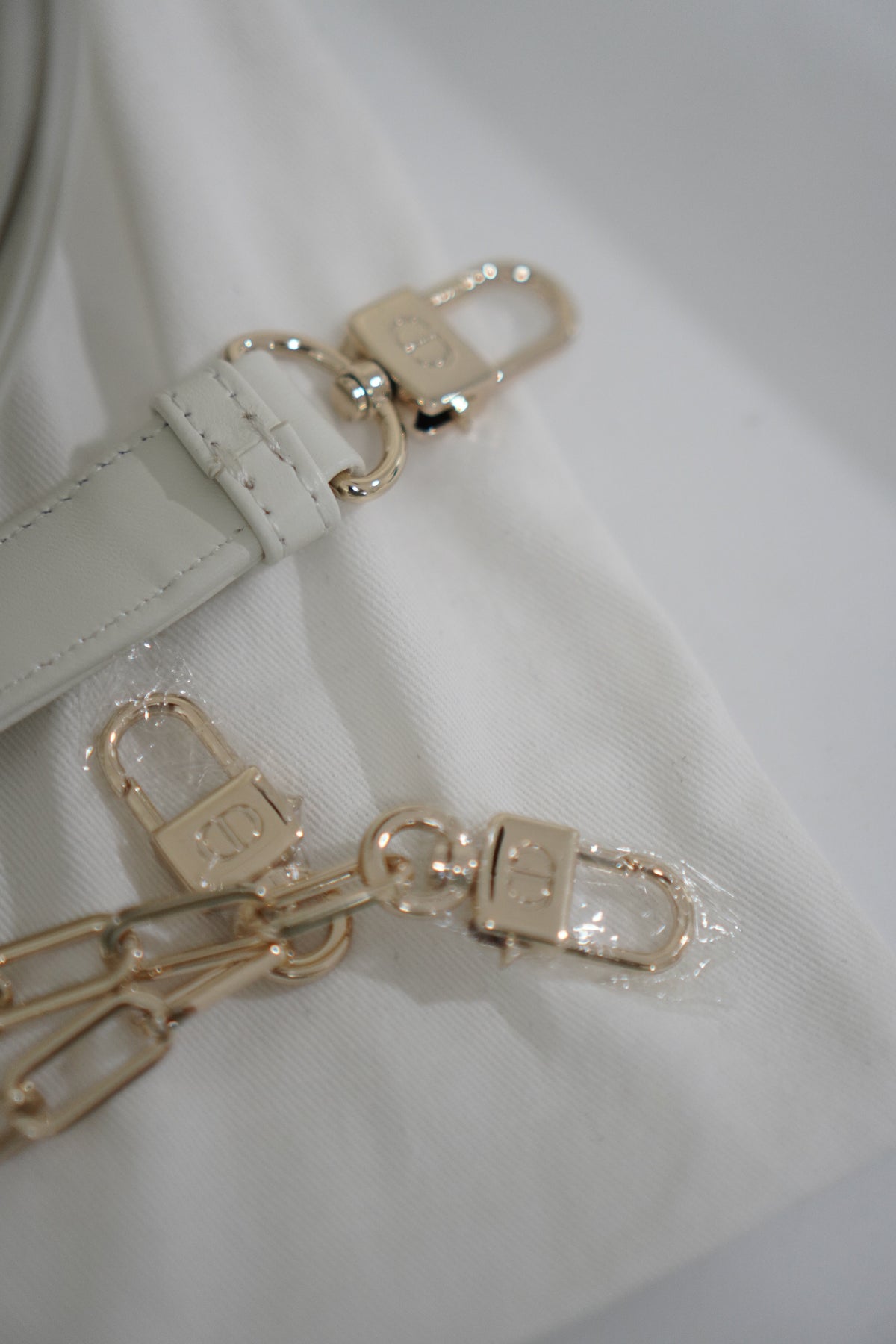 Lady D-Joy Bag White Medium Lambskin Cannage