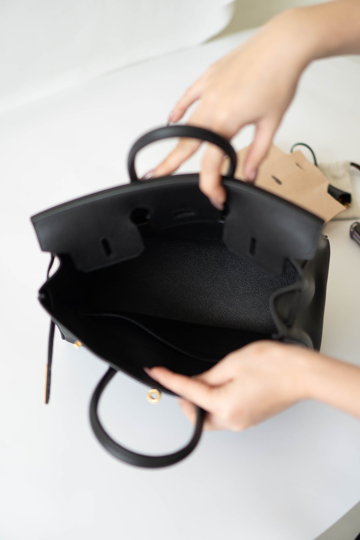 BK 25 – Noir Evercolor Leather with Gold Hardware