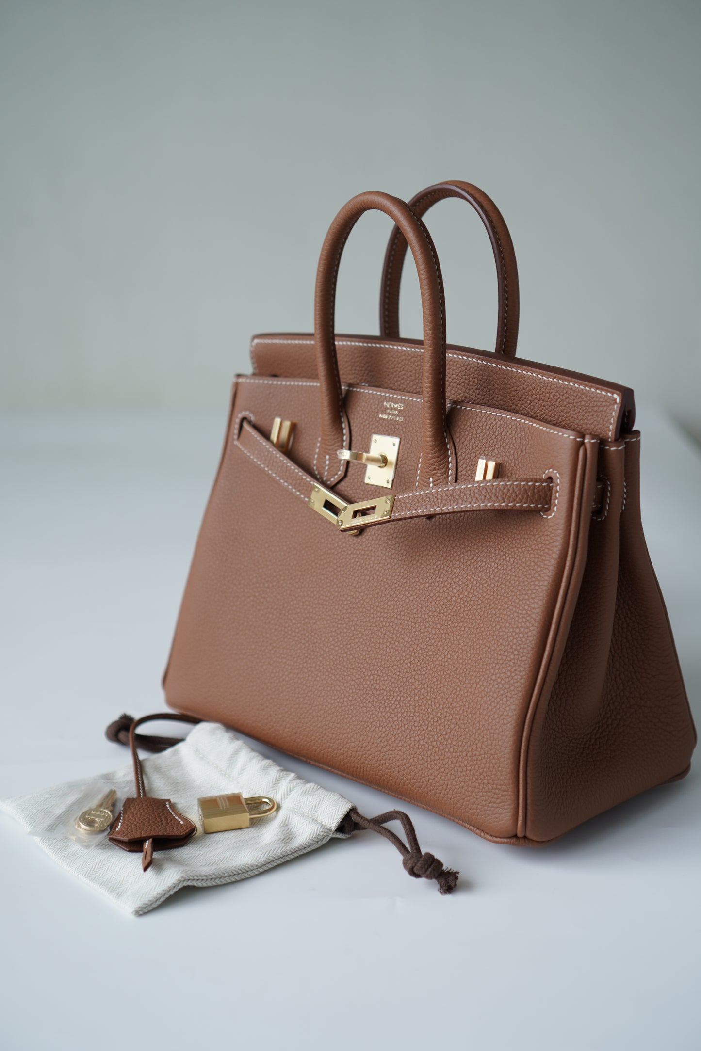 Birkin 25 in classic Gold Togo leather