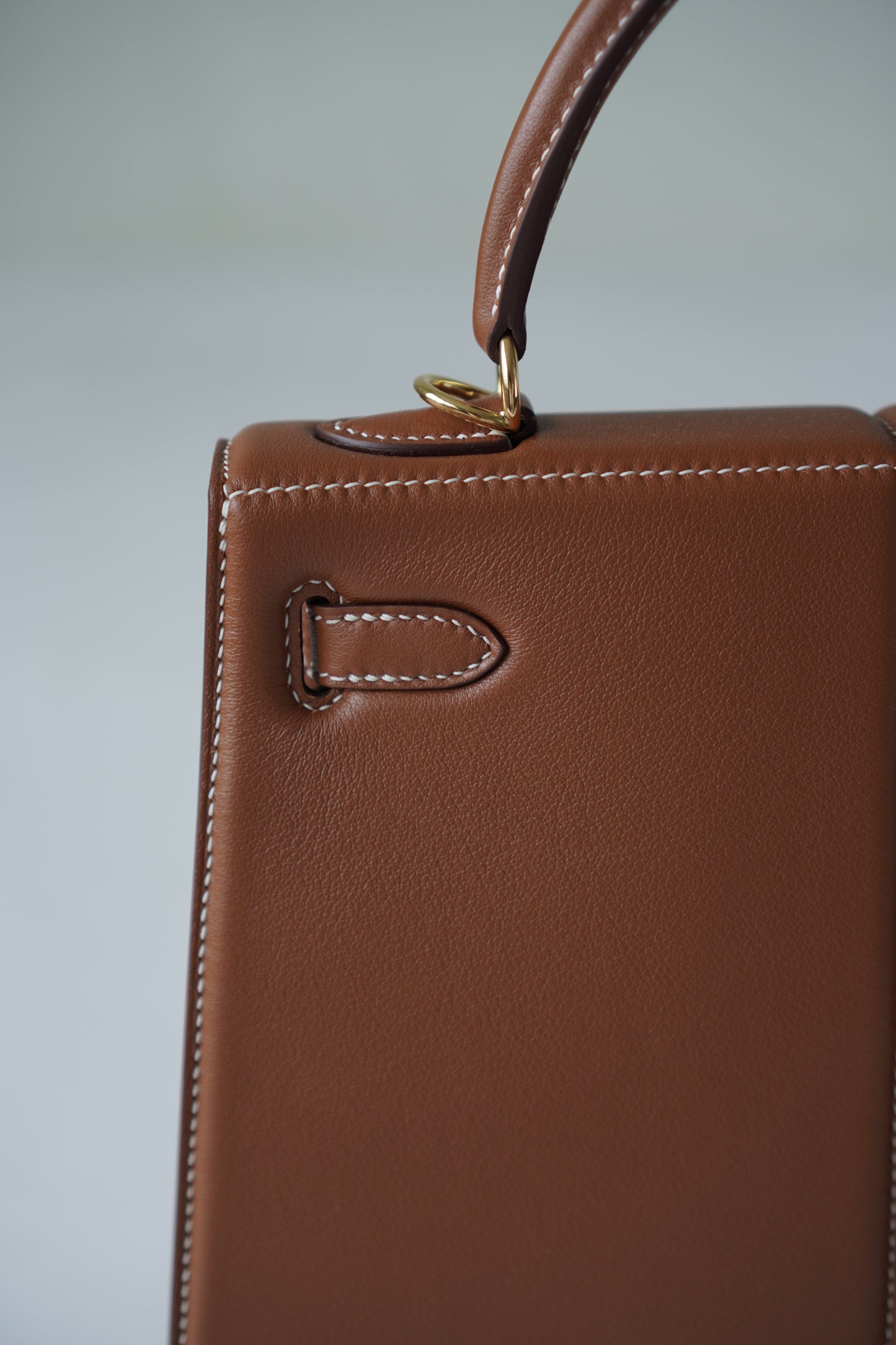 Kelly 25 Padded in Gold Swift