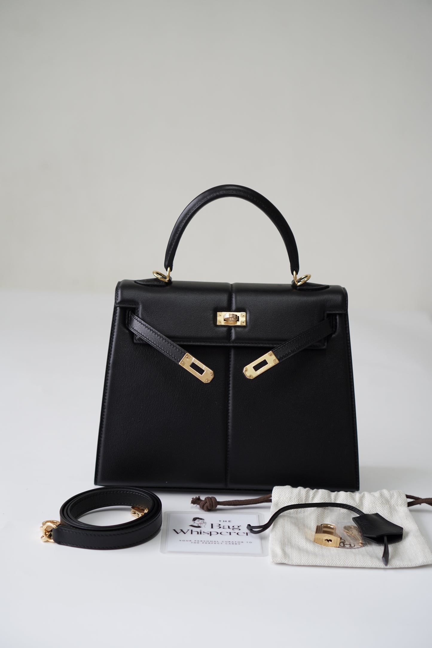 Kelly 25 Padded in Noir Swift