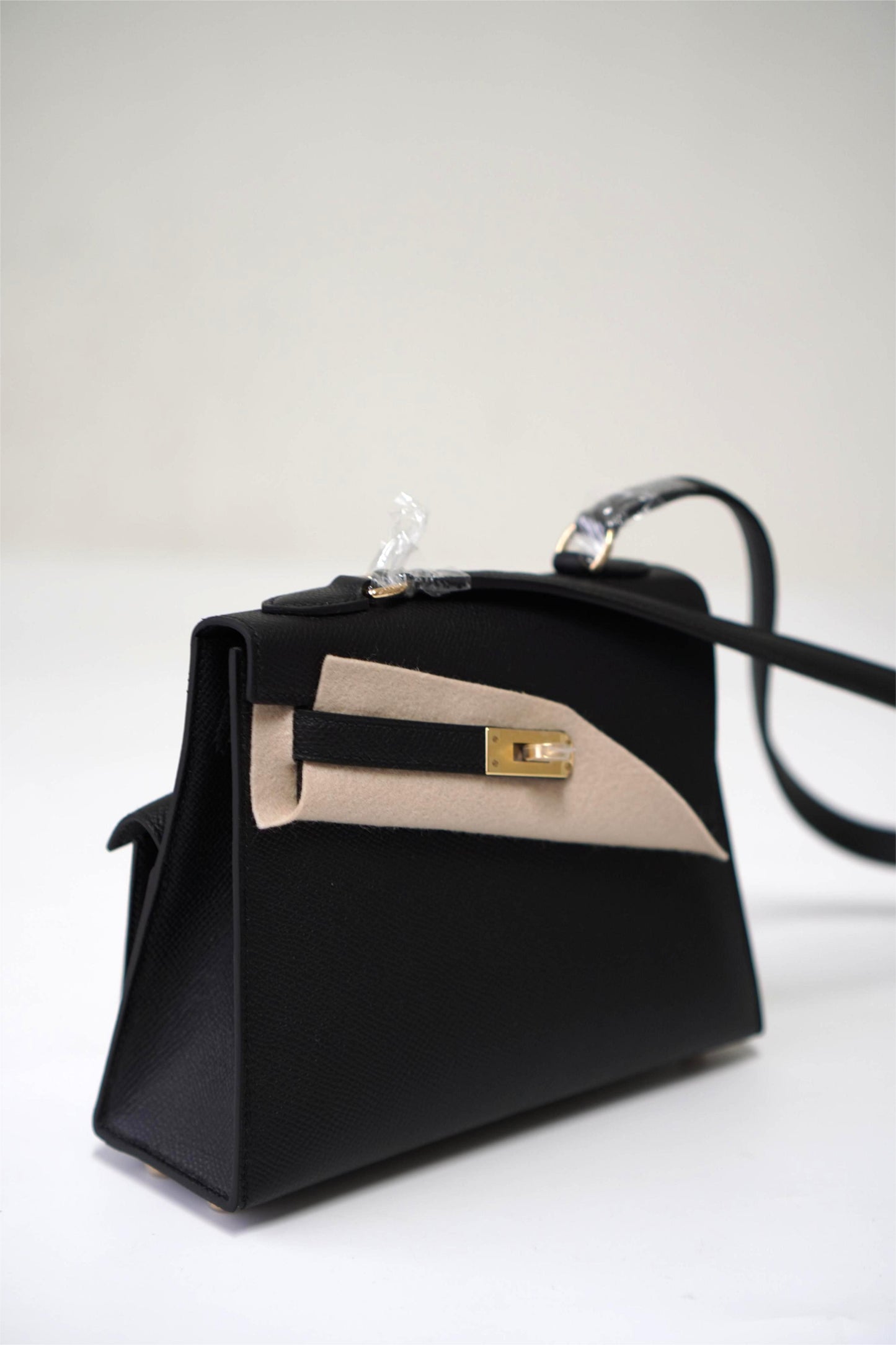 Kelly Désordre Mini in Noir Epsom