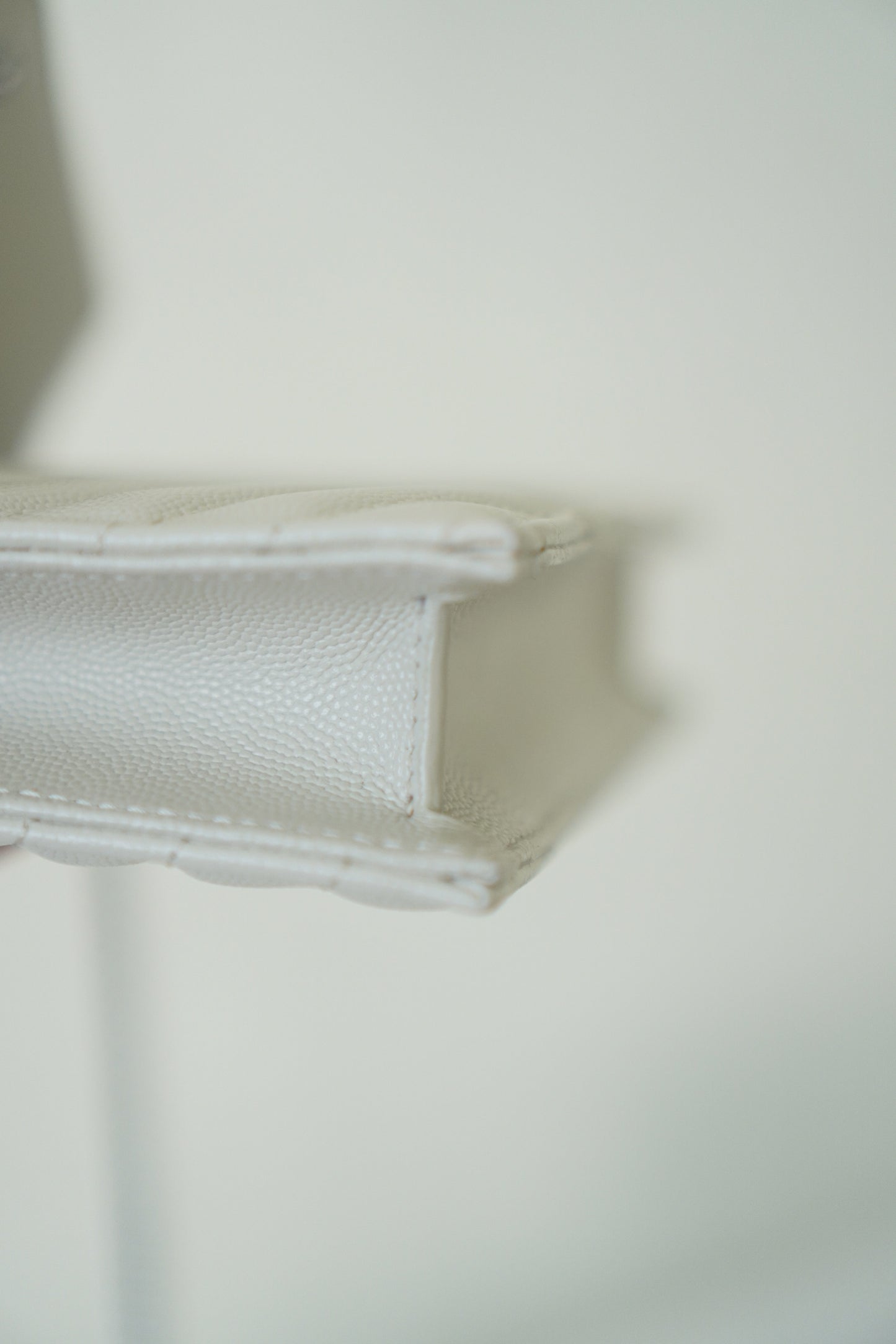 Cassandre Envelope Wallet on Chain (WOC) Blanc Vintage Color