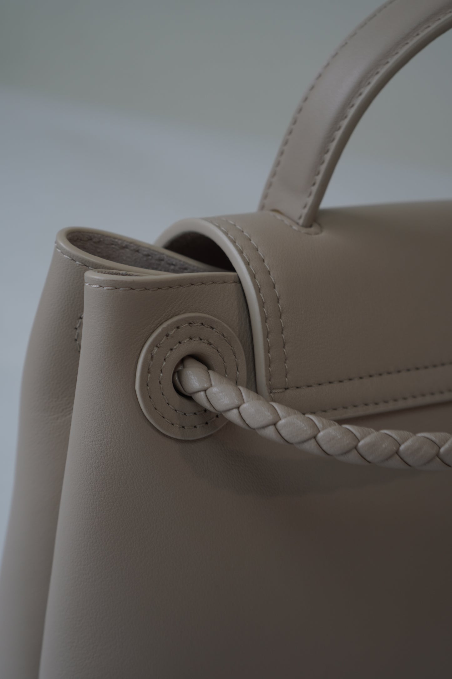 Ciao Ciao Small in Beige