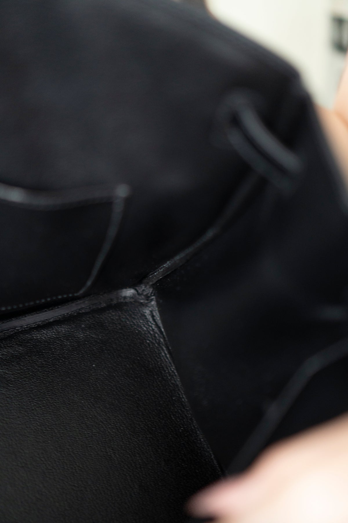 Birkin 40 – Black Box Leather with Gold Hardware