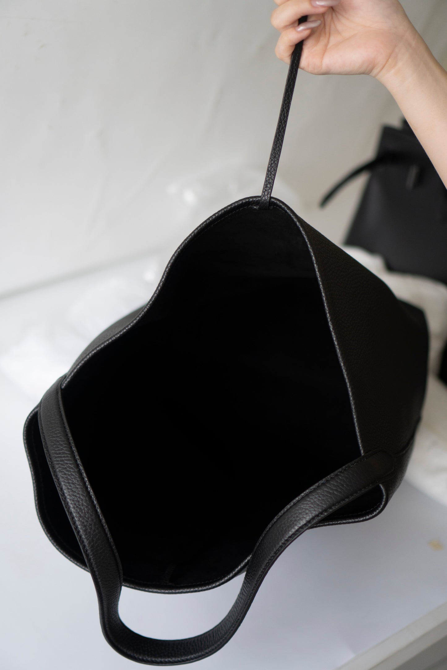 Large Park Tote – Black Grained Leather