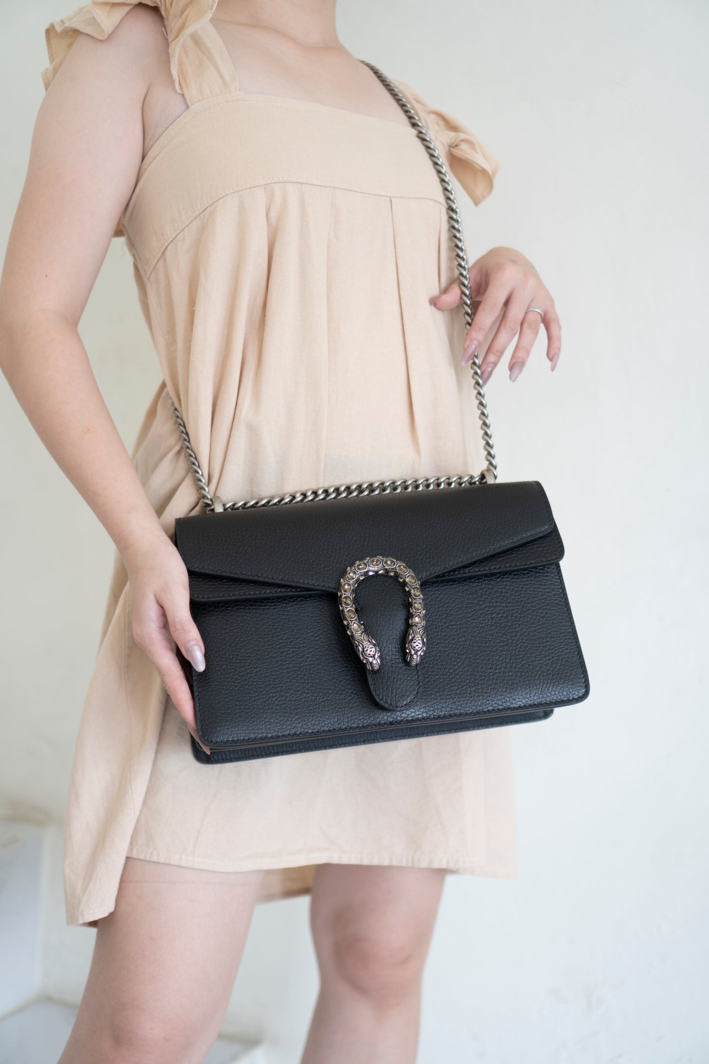 Dionysus Medium – Black Grained Leather with Crystal Tiger Head Closure