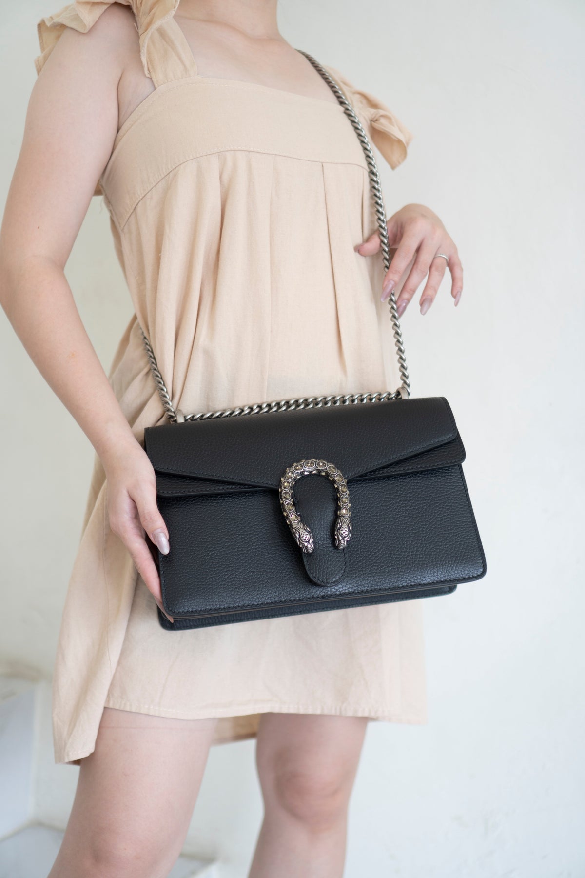 Dionysus Medium – Black Grained Leather with Crystal Tiger Head Closure