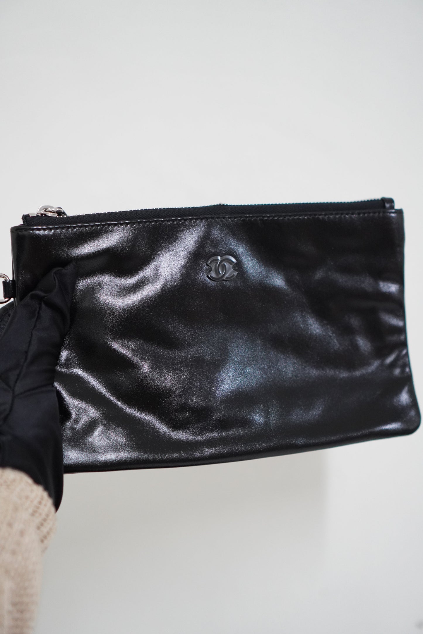 C22 So Black Handbag Small