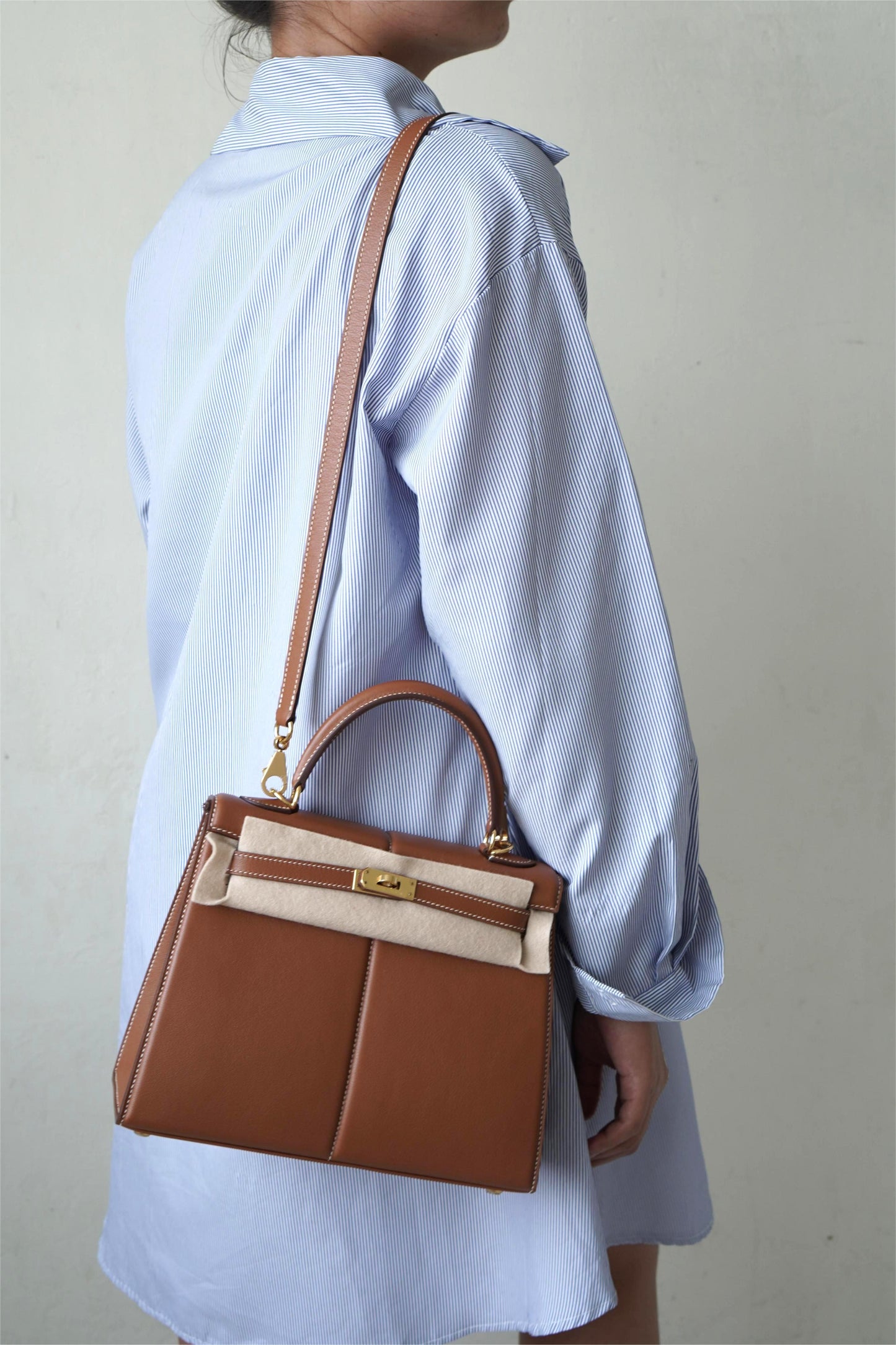 Kelly 25 Padded in Gold Swift