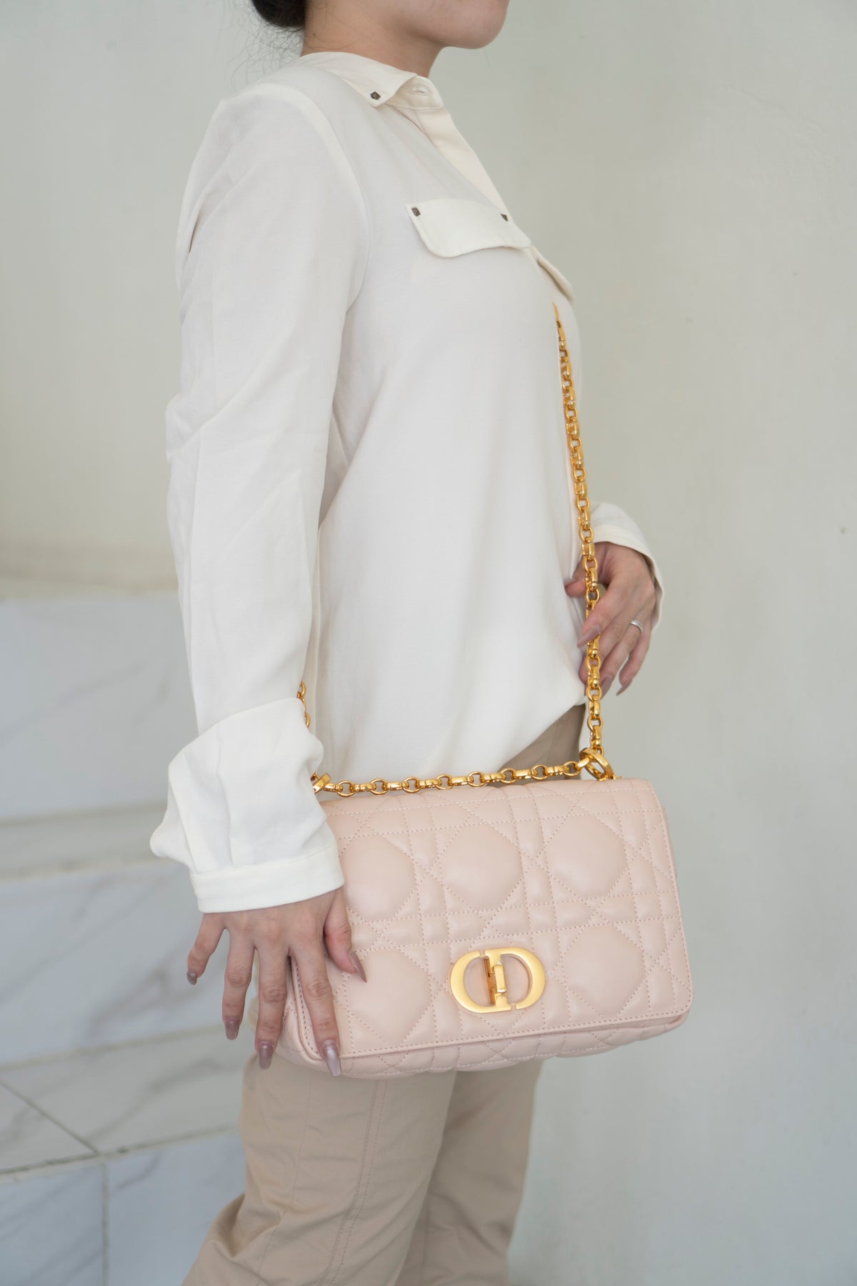 Caro Medium – Powder Beige Lambskin with Gold Hardware