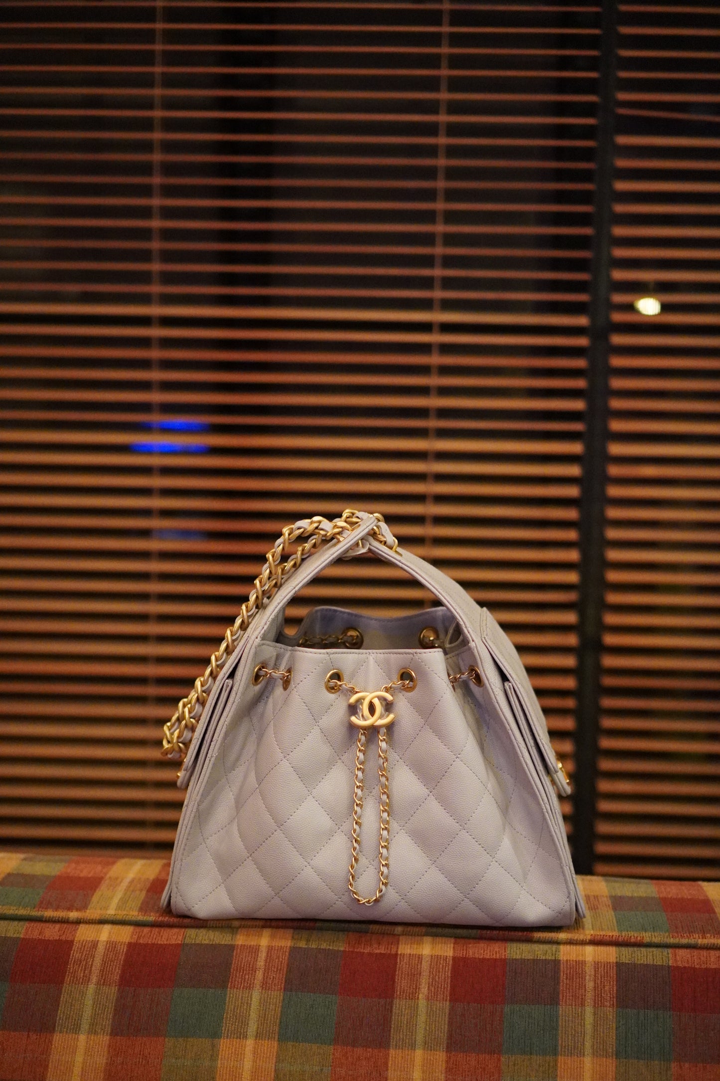 25C Small Drawstring Bag – Light Gray Caviar with Gold Hardware