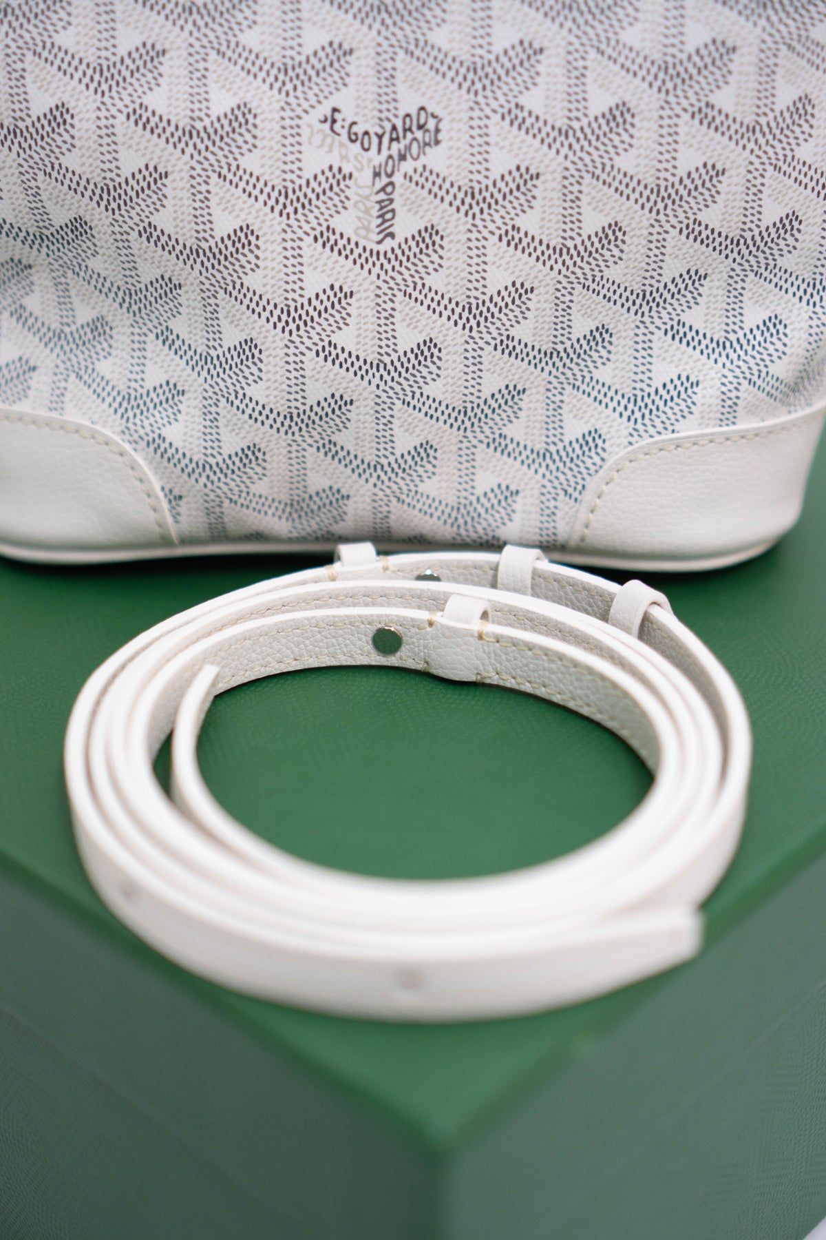 Beluga Mini bag