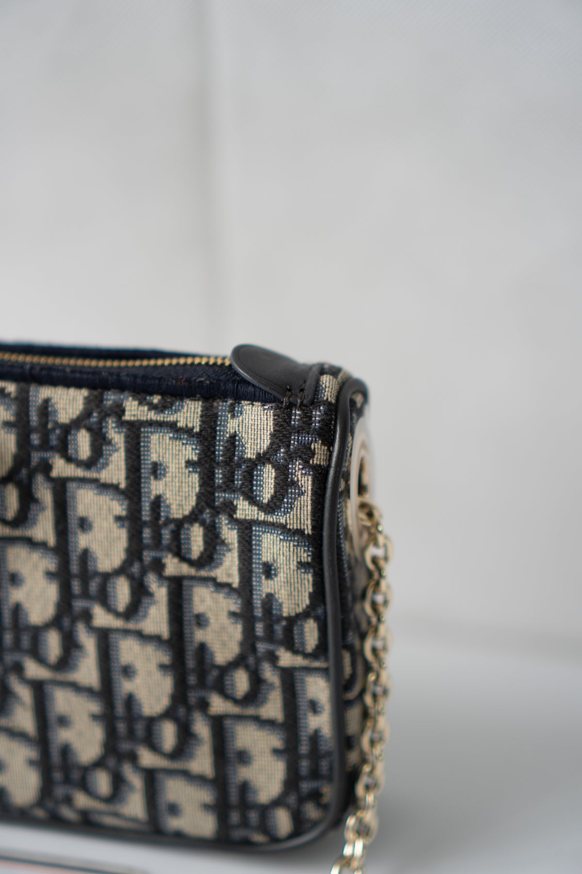 Oblique Chain Wallet (WOC)