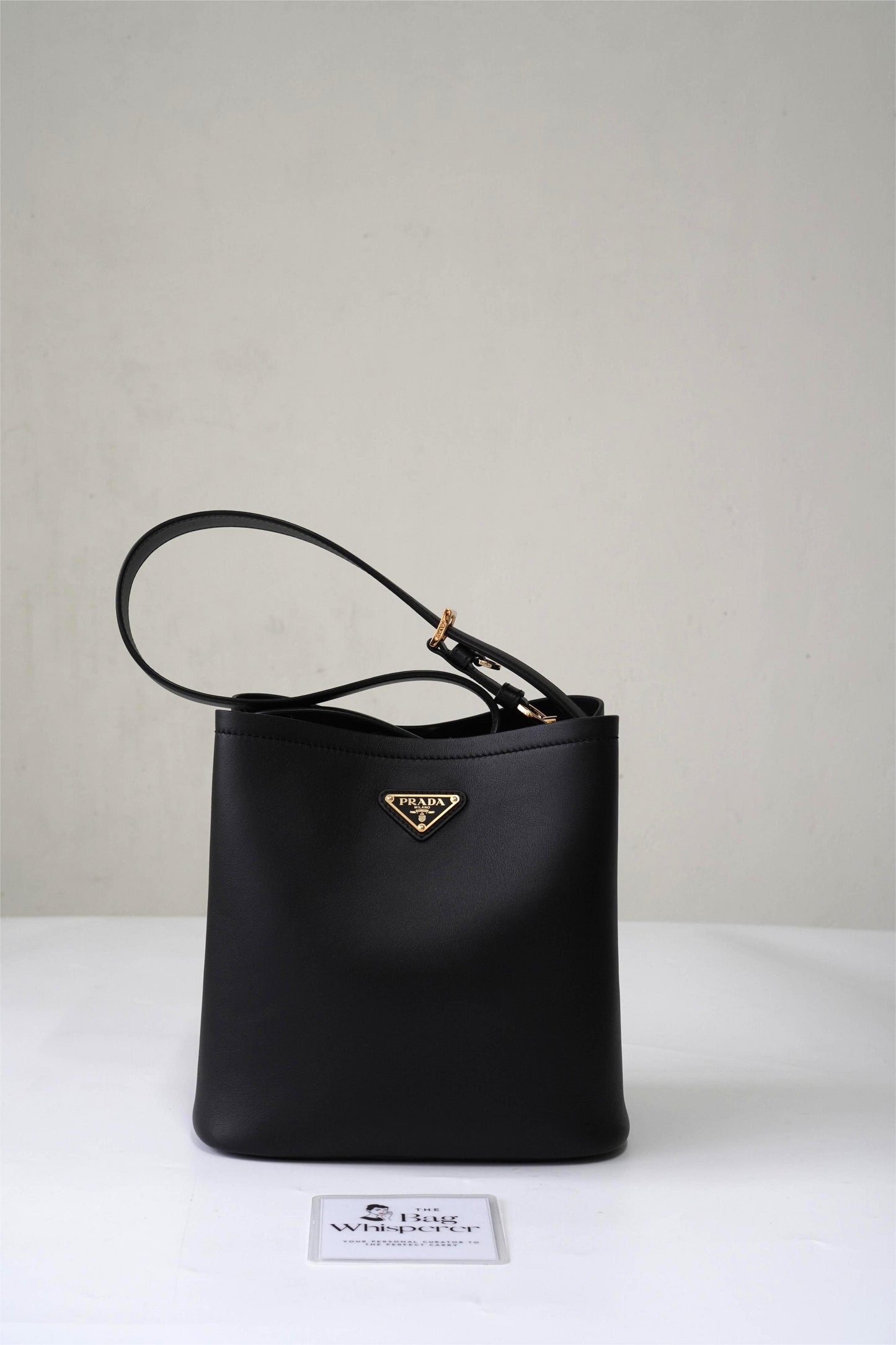 Bucket Bag in smooth Nappa leather