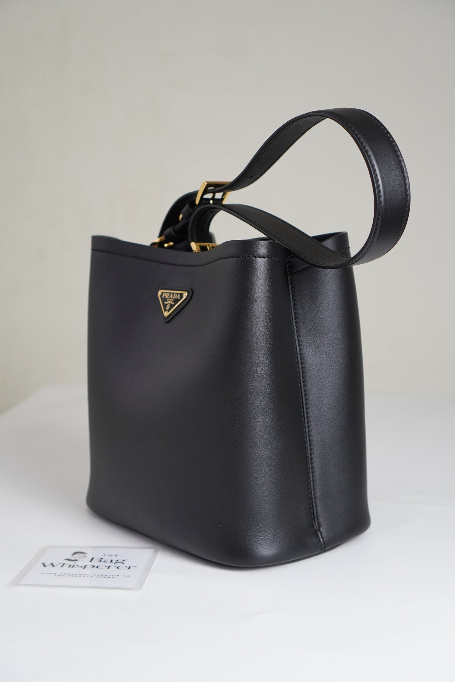 Bucket Bag in smooth Nappa leather