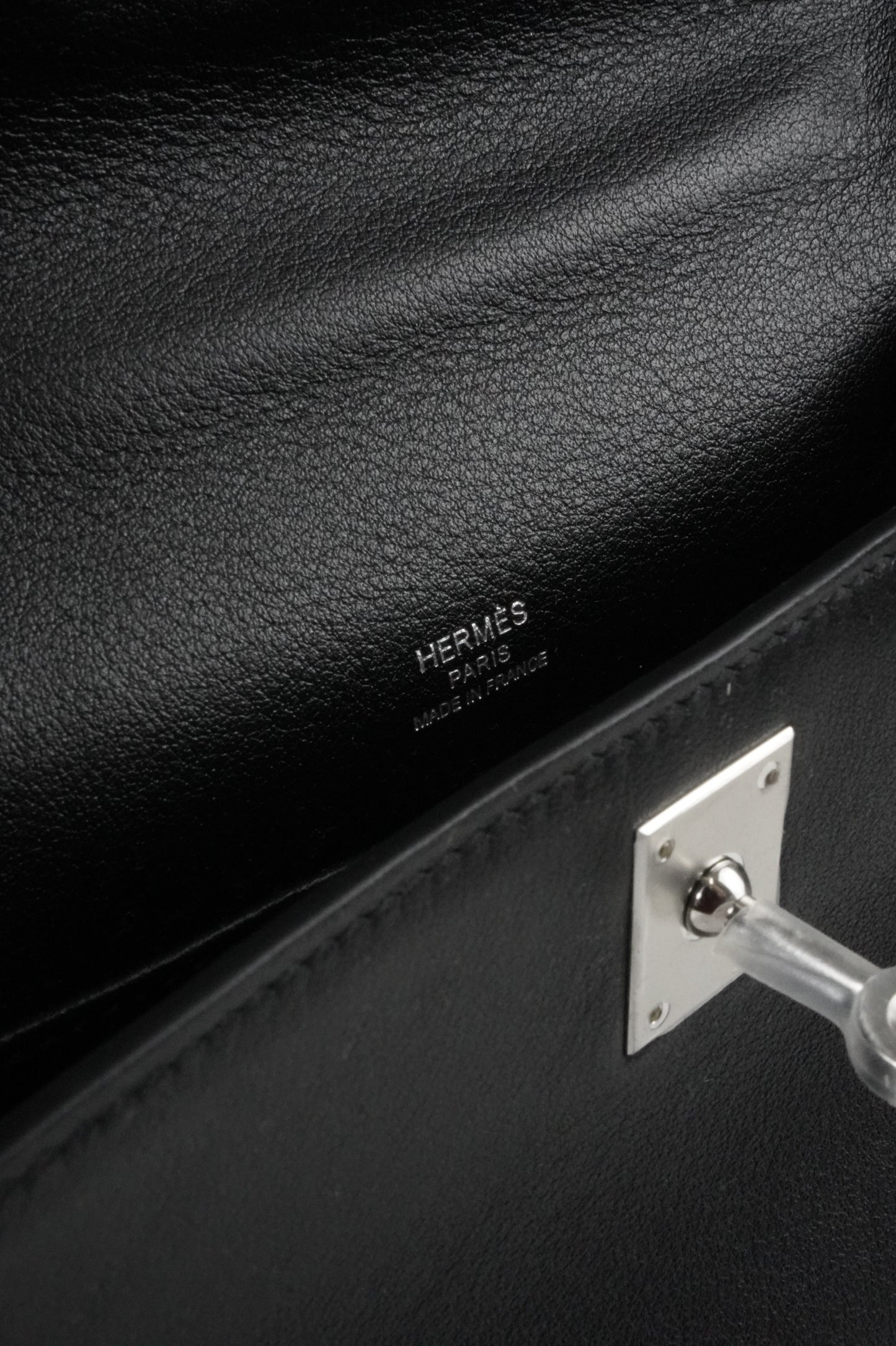 KL Pochette in Noir Swift leather
