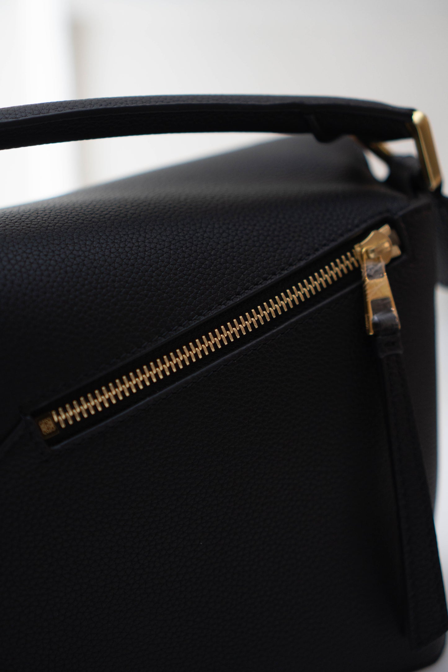 Puzzle Edge in Black (Small)