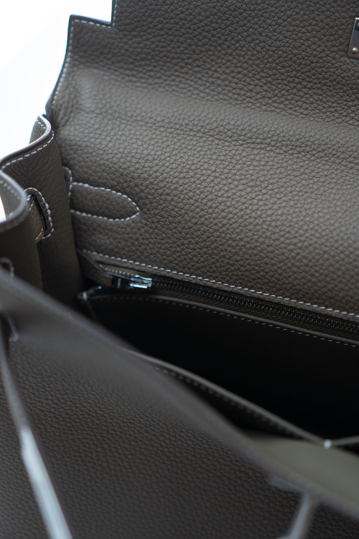 KL Retourne 32 in Etoupe Togo leather