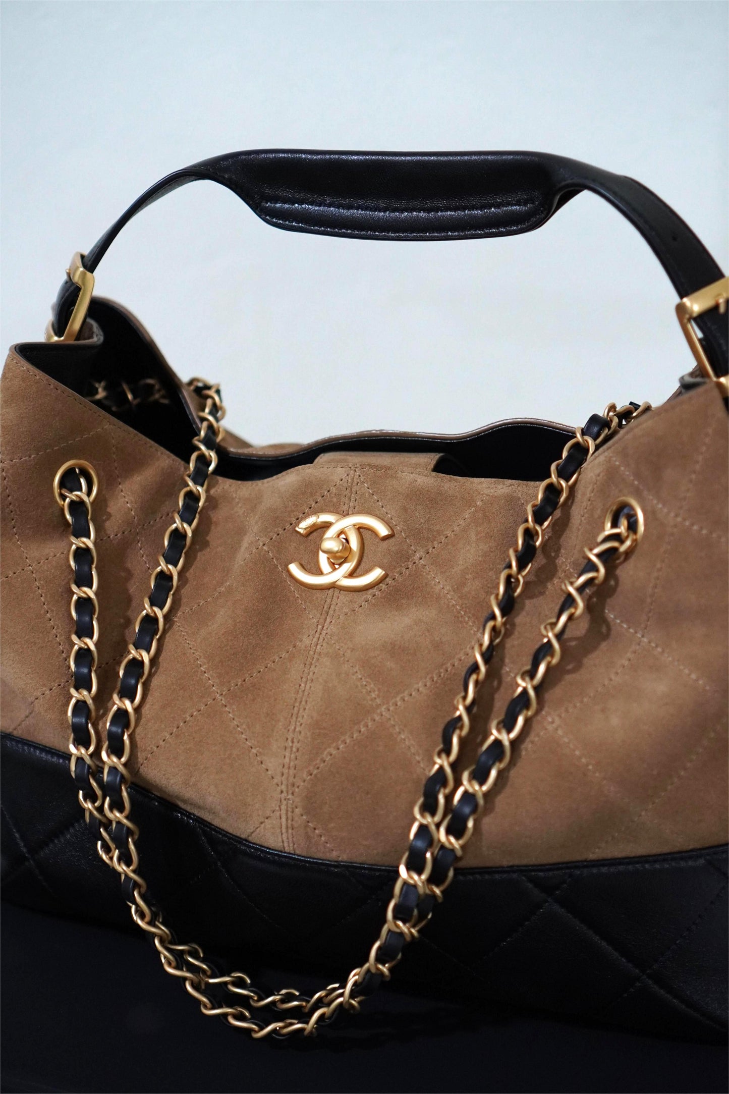 25A Suede Hobo
