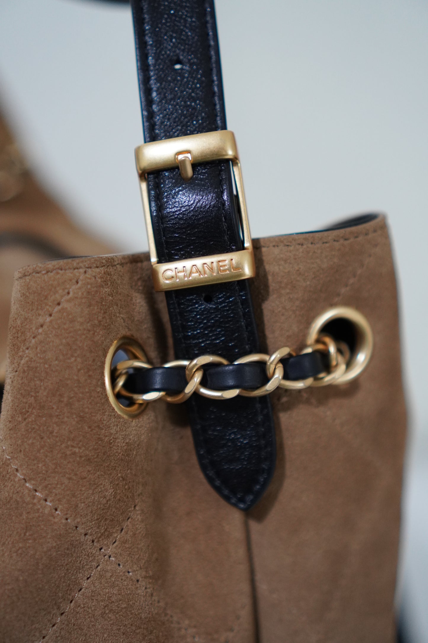 25A Suede Hobo