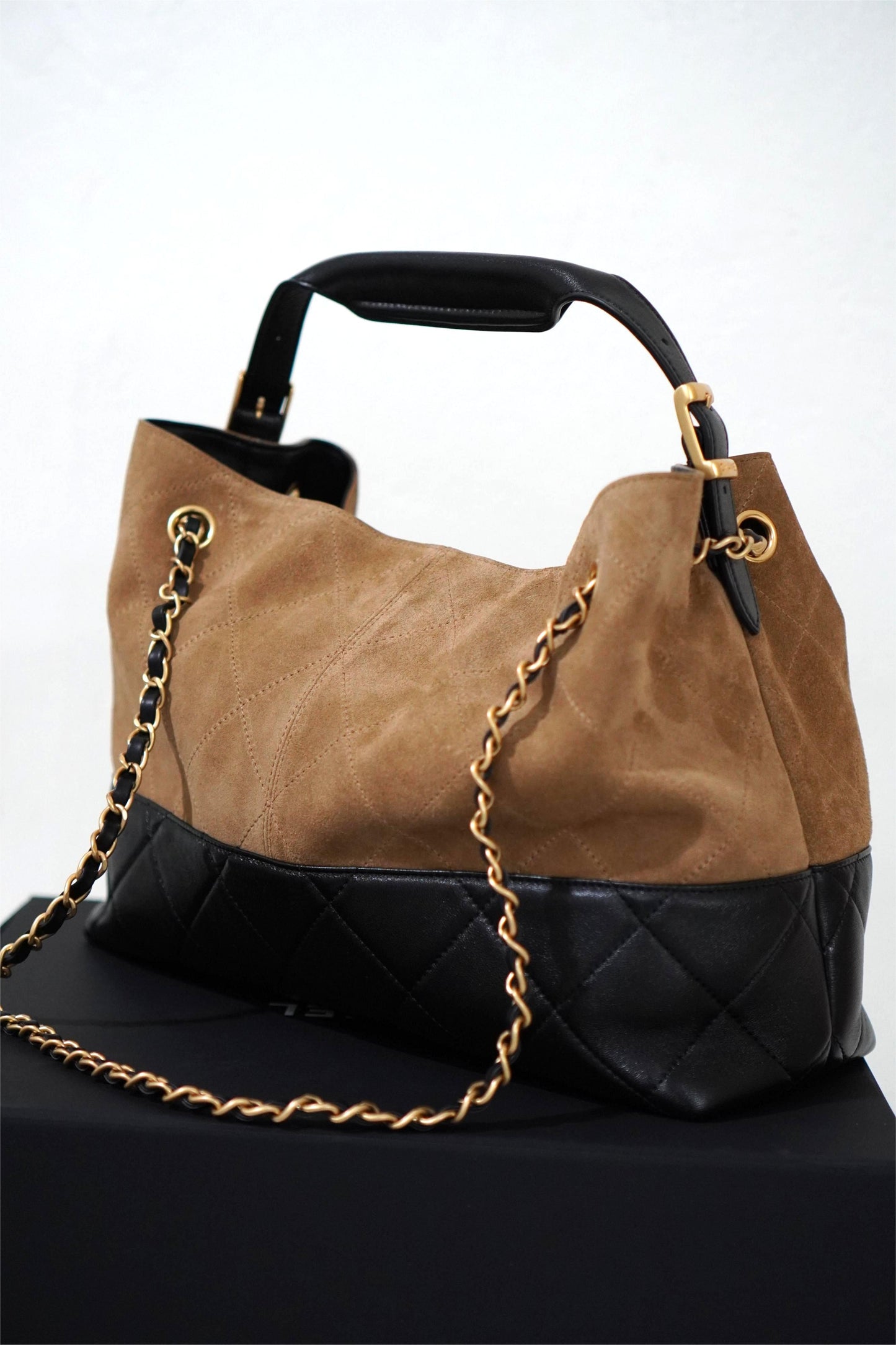 25A Suede Hobo