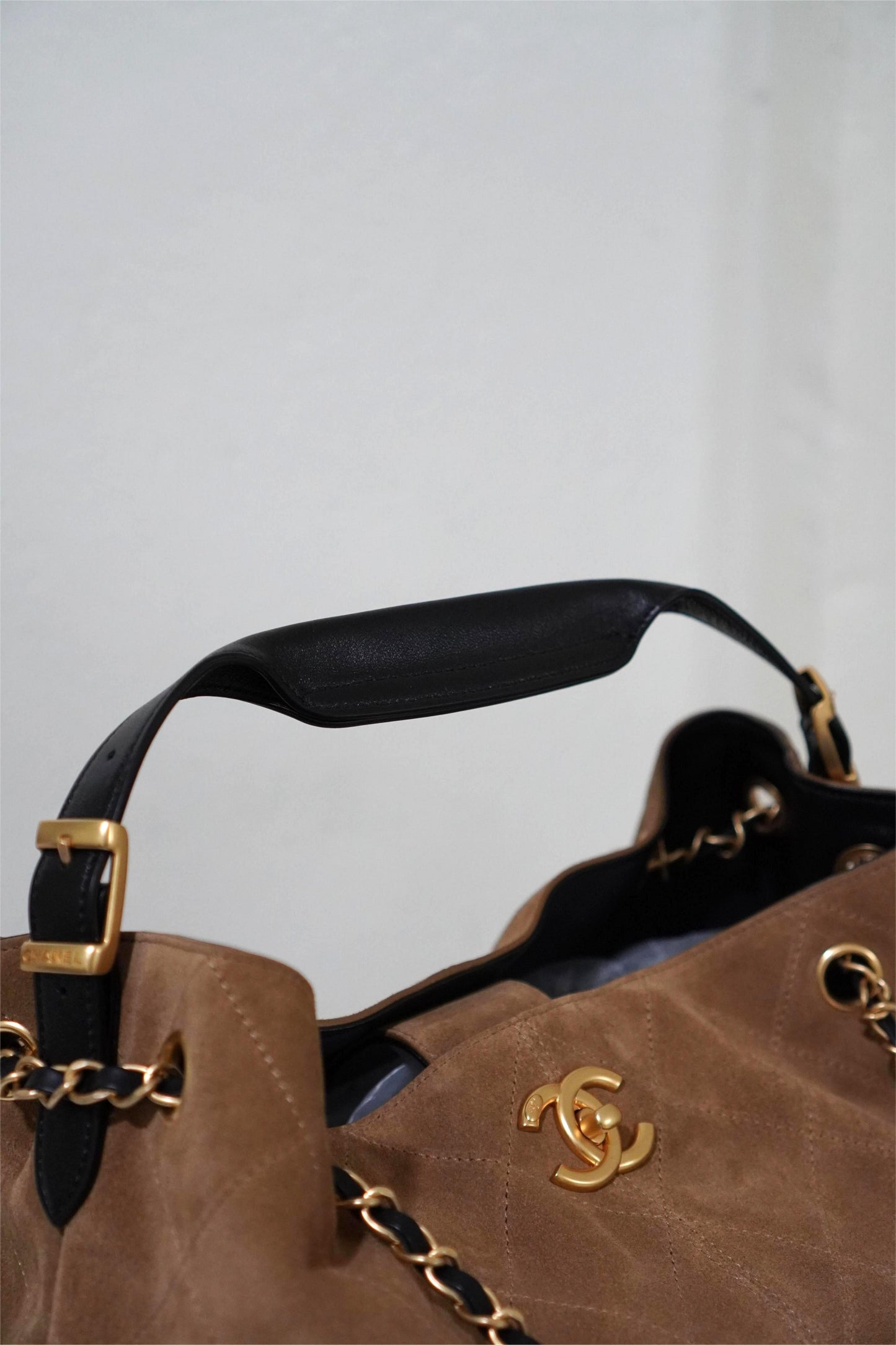 25A Suede Hobo