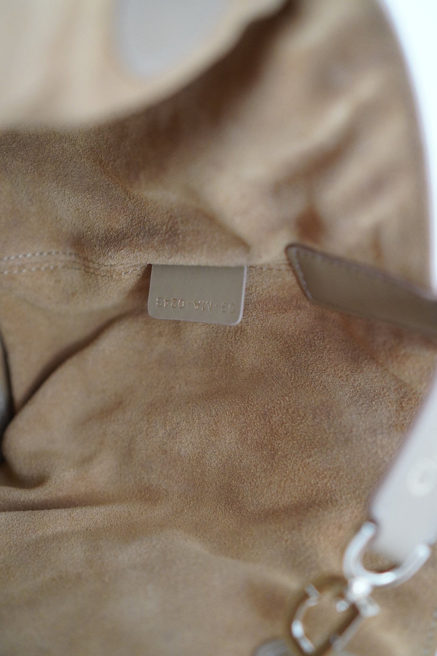 Toujours Tote in Warm Caramel