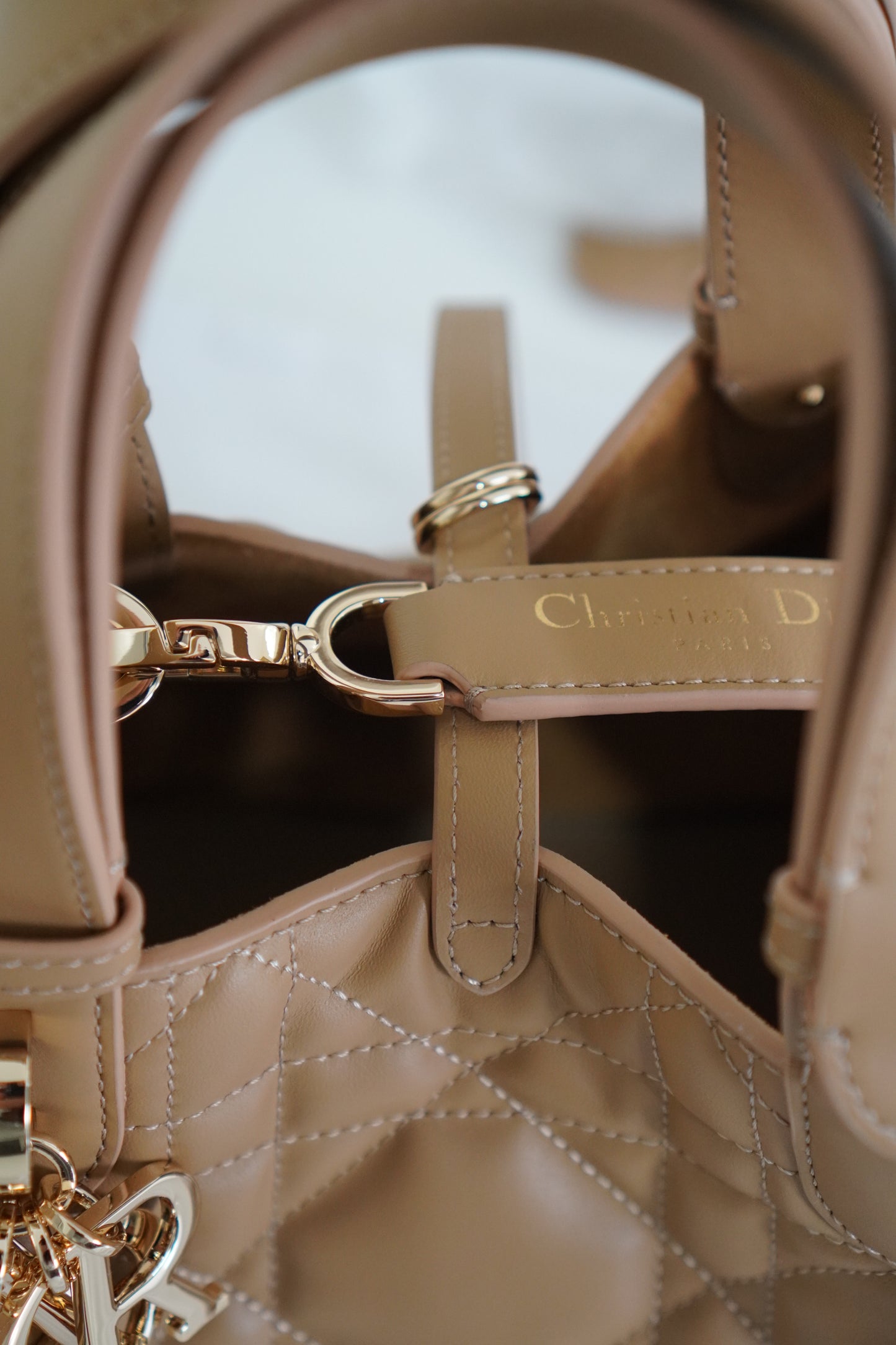 Toujours Tote in Warm Caramel
