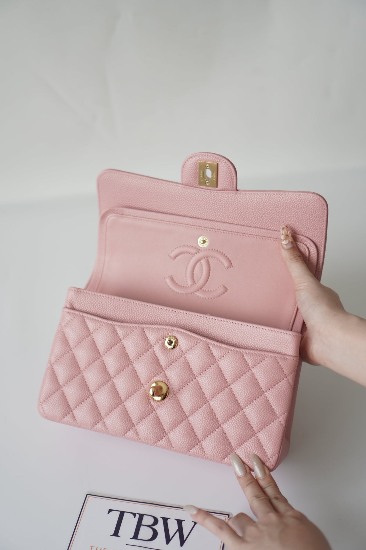 Classic Flap Small – Pink Caviar with Gold Hardware