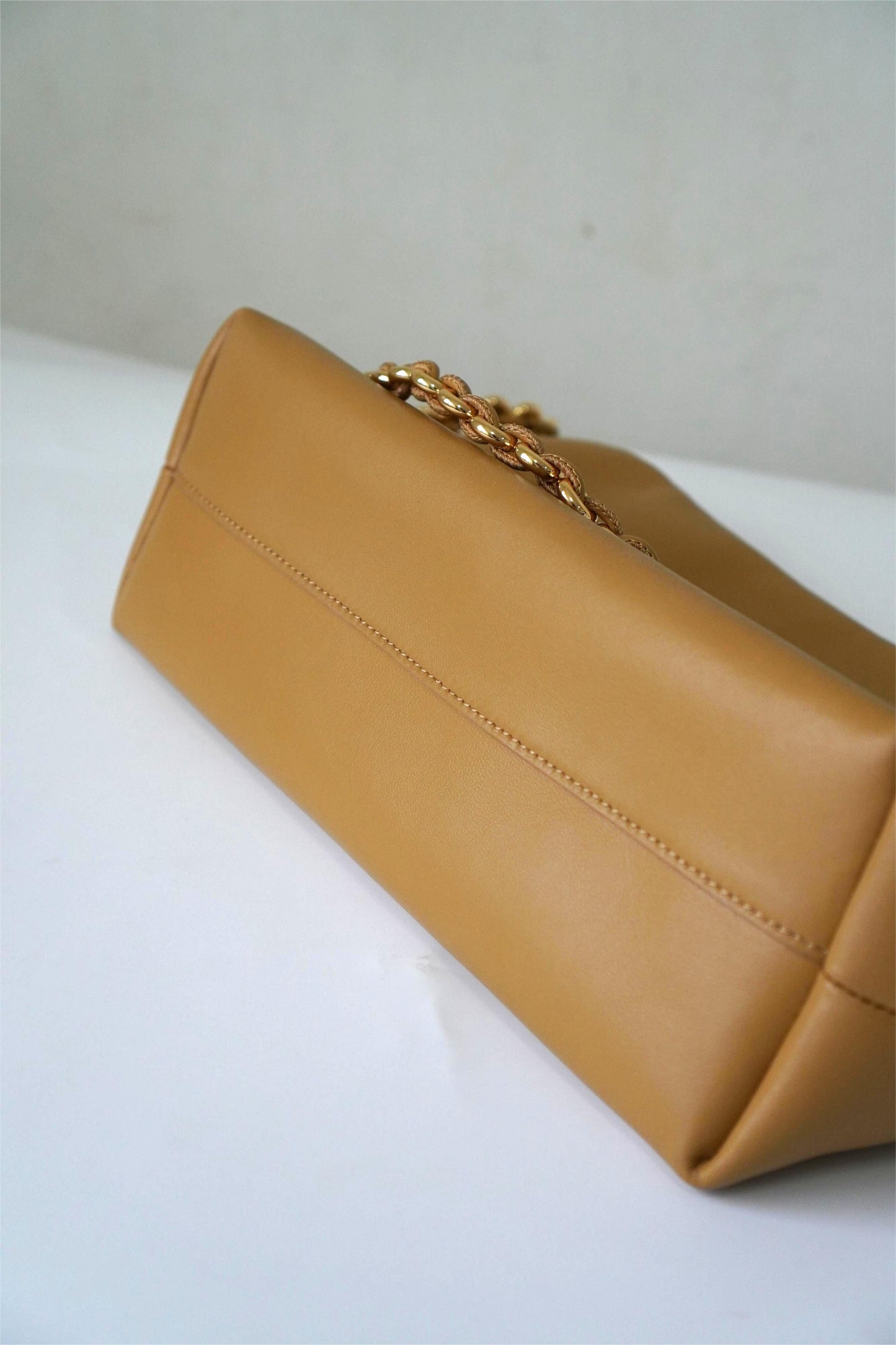 Flamenco Medium in Caramel