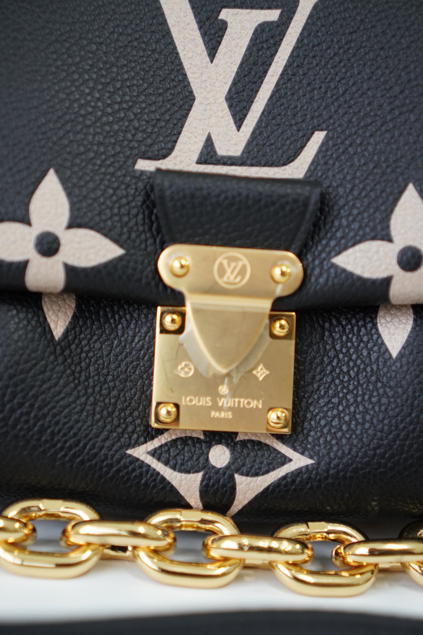 Favorite MM in Bicolor Empreinte Leather