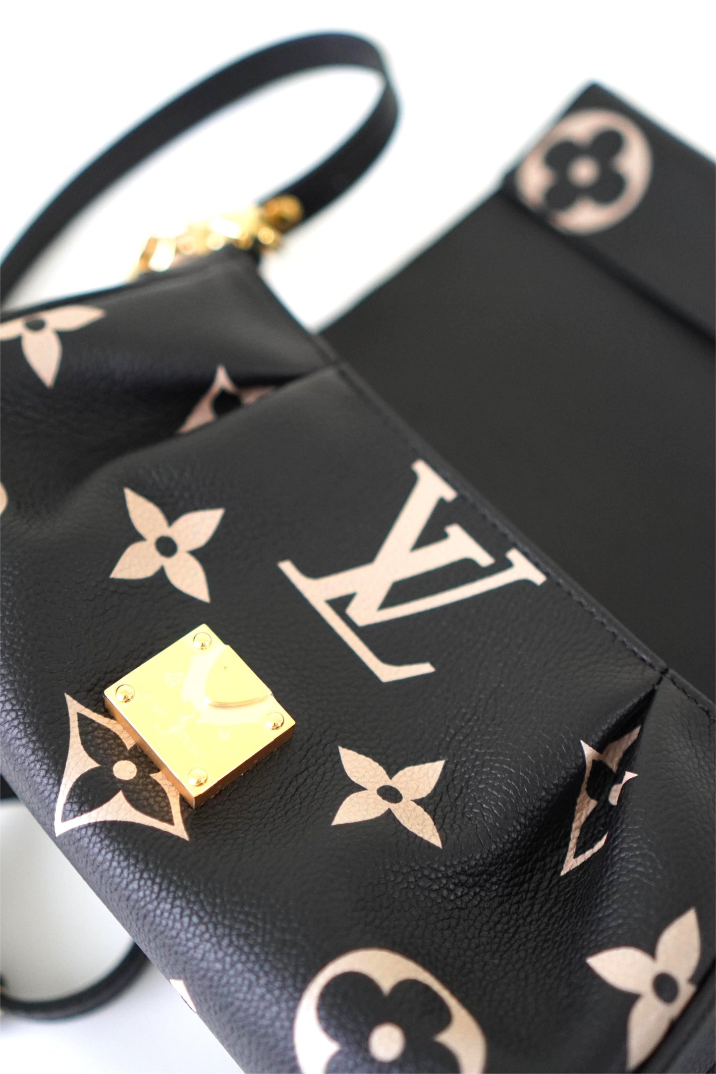Favorite MM in Bicolor Empreinte Leather