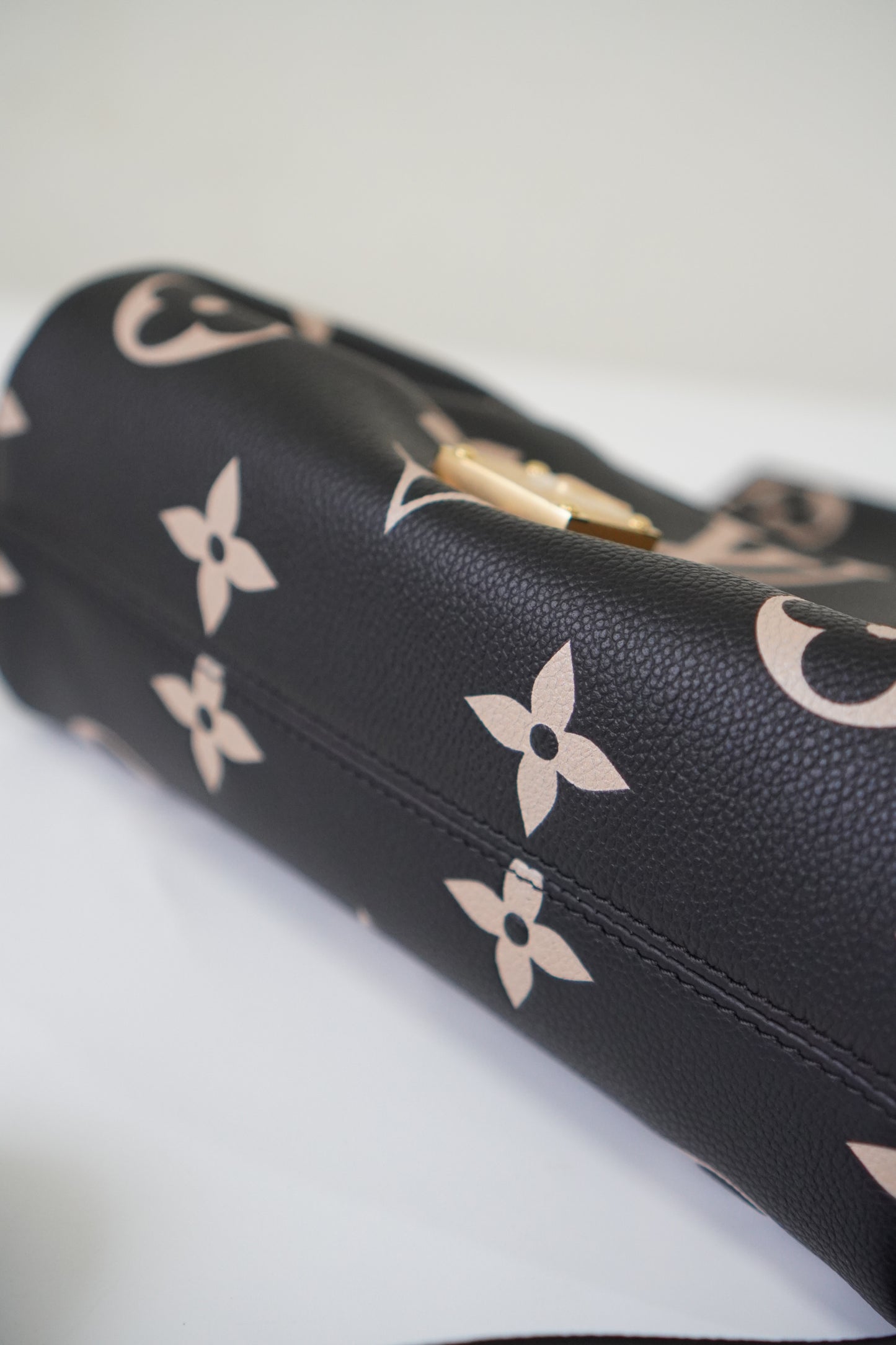 Favorite MM in Bicolor Empreinte Leather