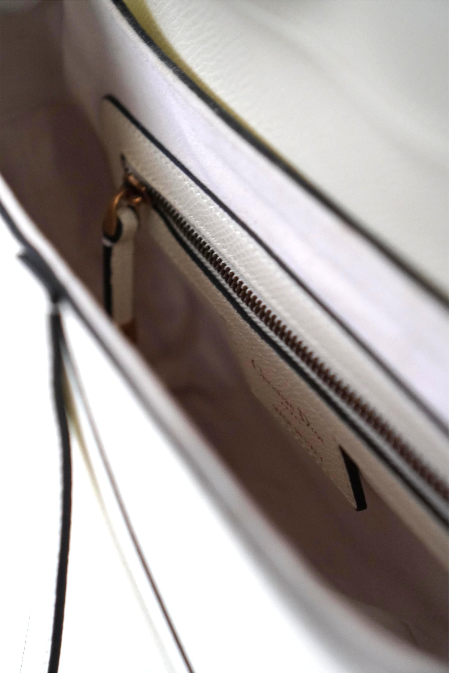 Saddle Bag in White