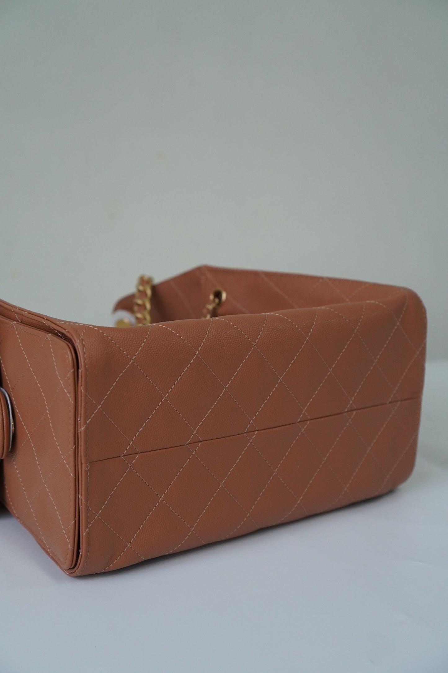 C25 in Caramel