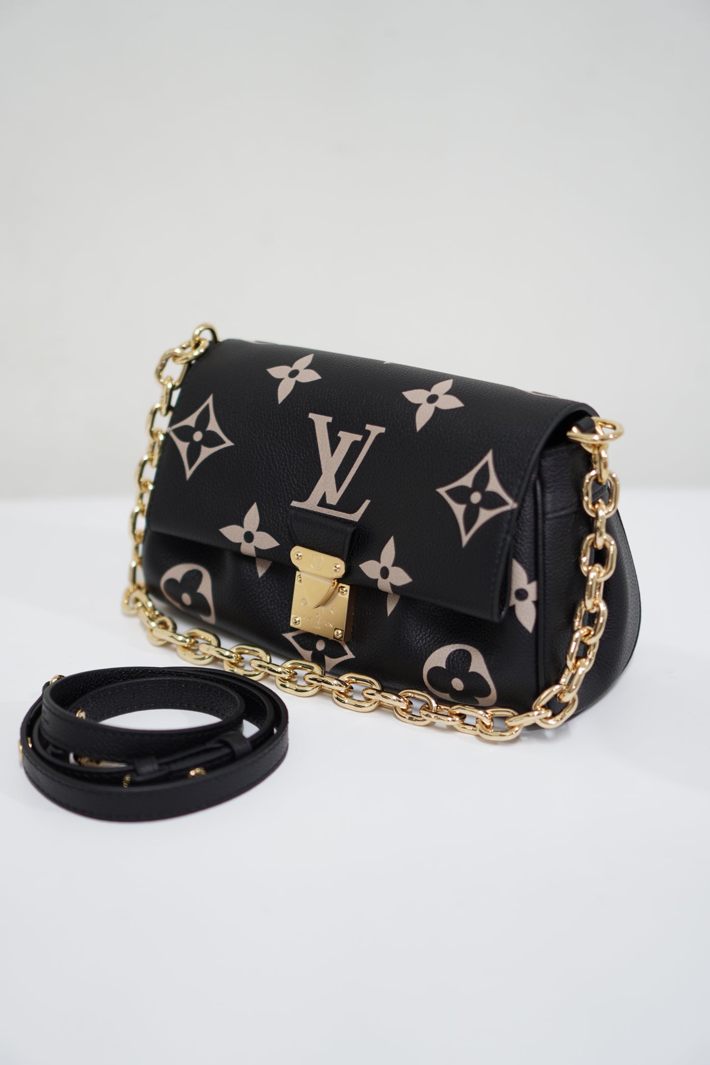 Favorite MM in Bicolor Empreinte Leather