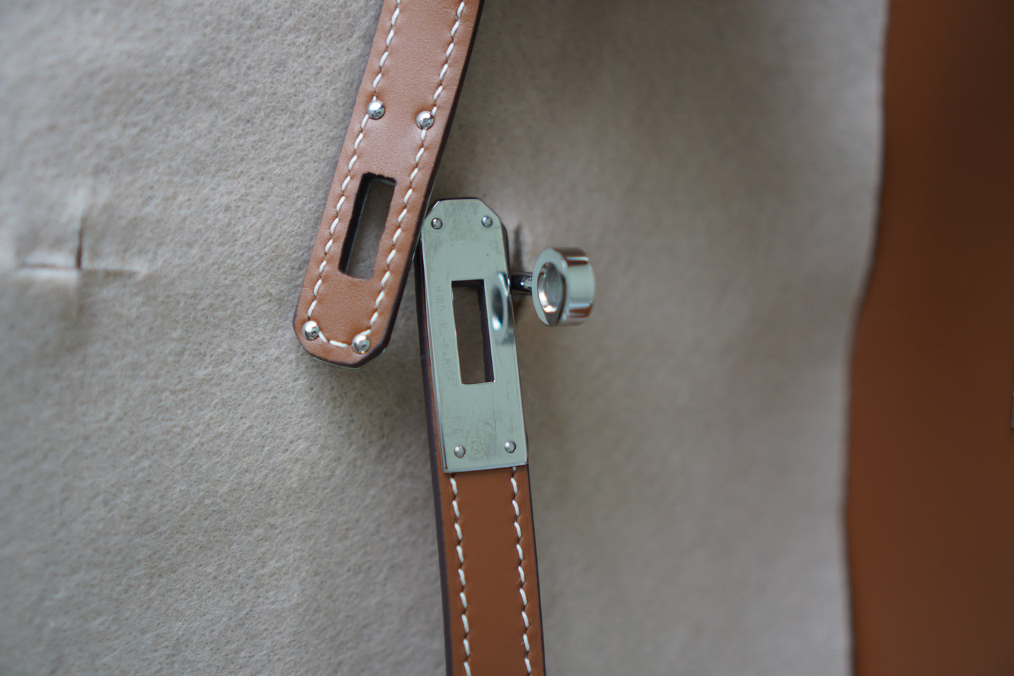 Depeches in Barenia leather