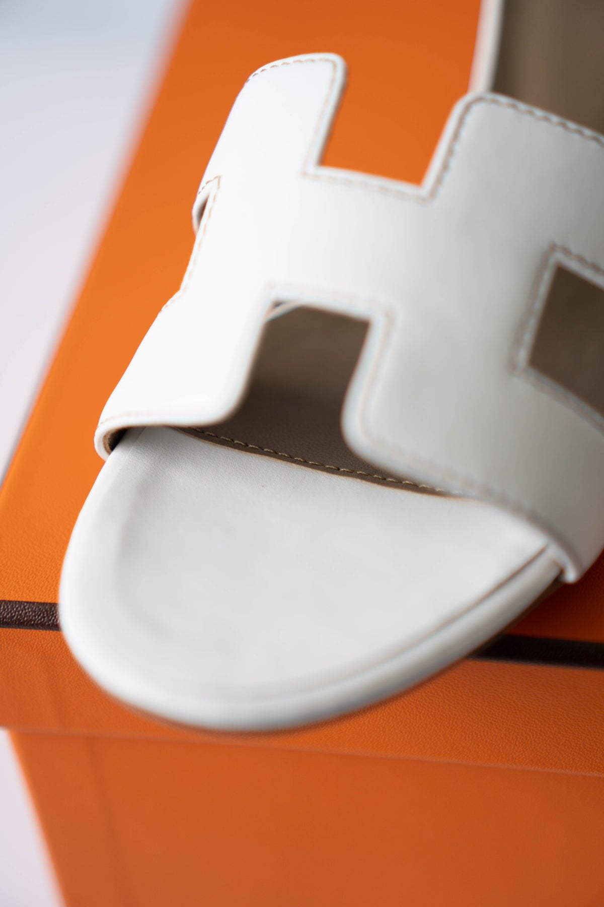 Oasis Sandals – White Smooth Leather