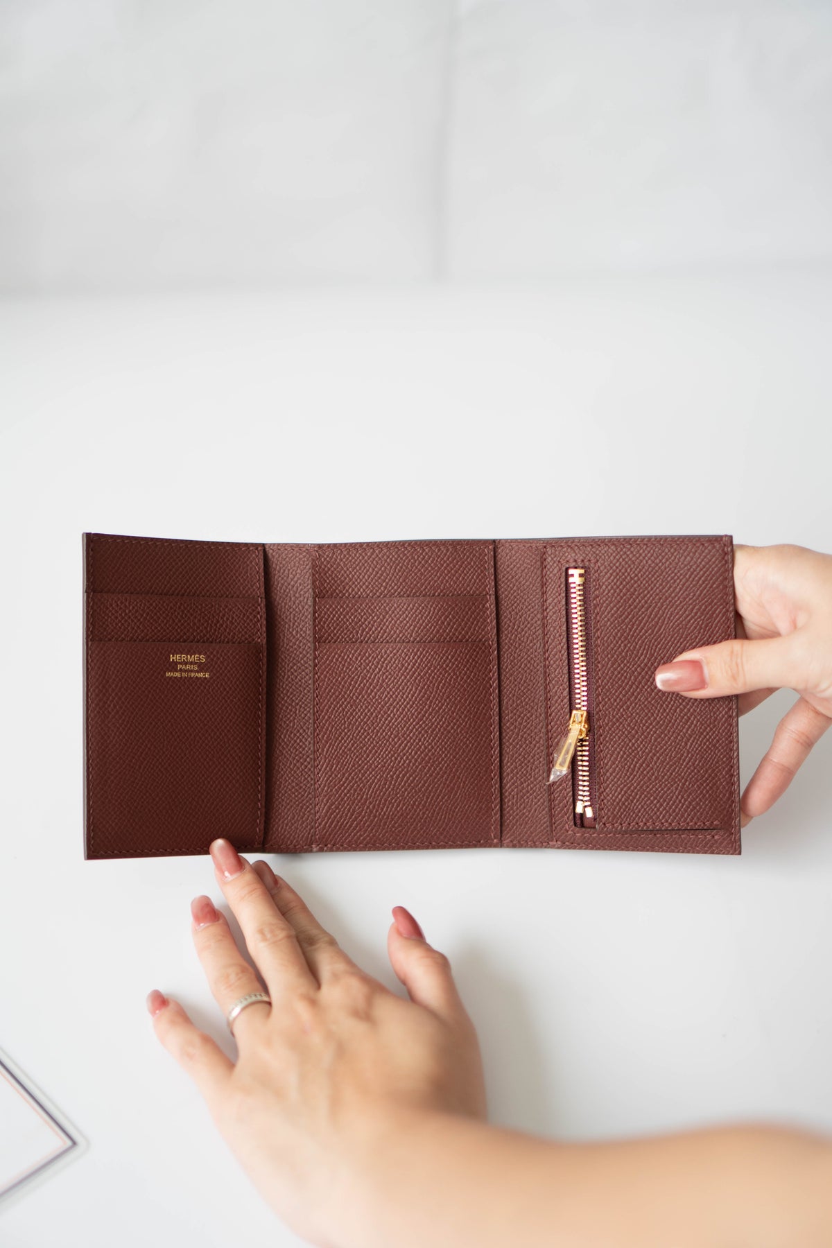Bearn Compact Wallet – Rouge Sellier Epsom with Gold Hardware