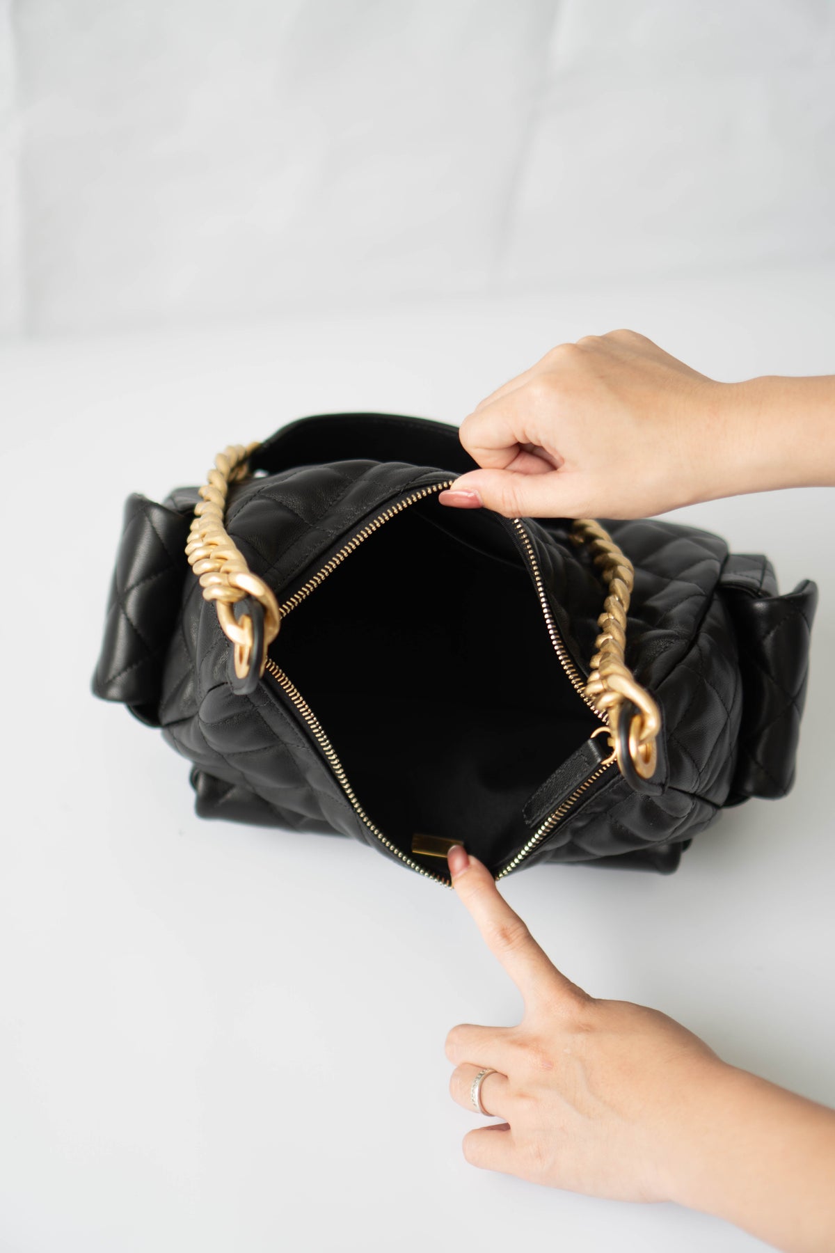 Trendy Pockets Hobo Bag – Black Lambskin (25C Cruise Collection)