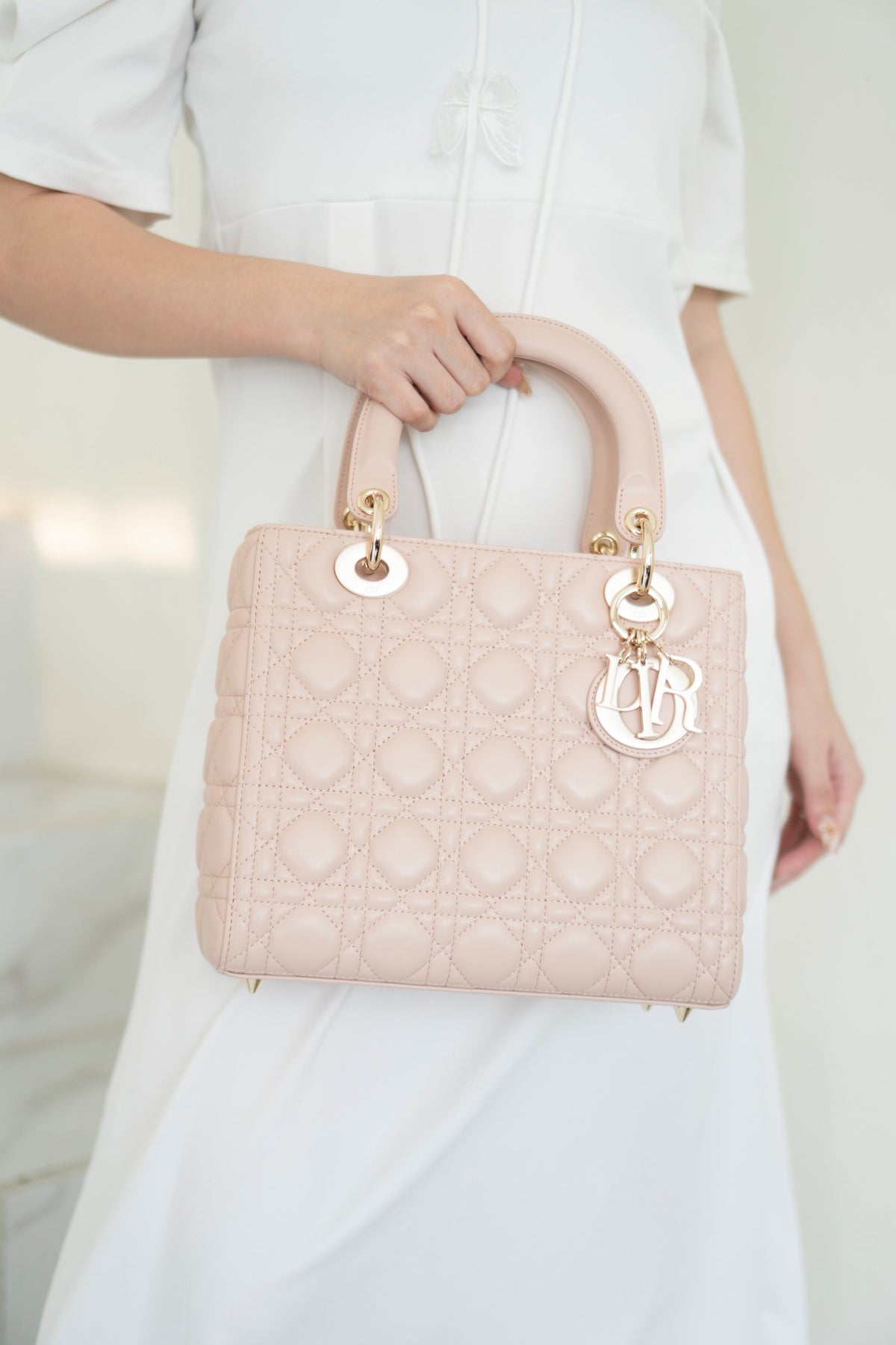 Lady D Medium – Powder Pink Lambskin with Light Gold Hardware