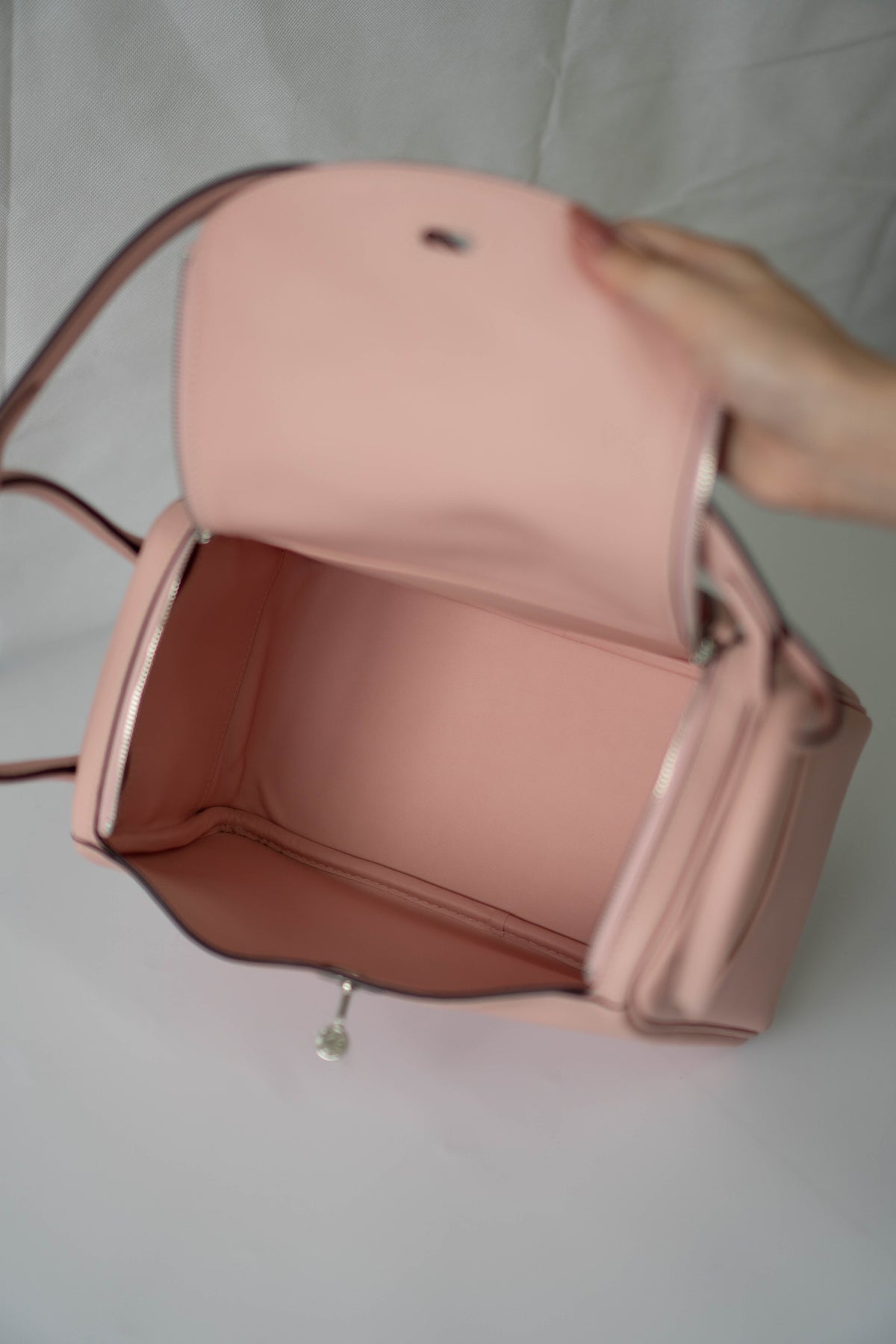 Lind 26 – Rose Sakura Swift with Palladium Hardware