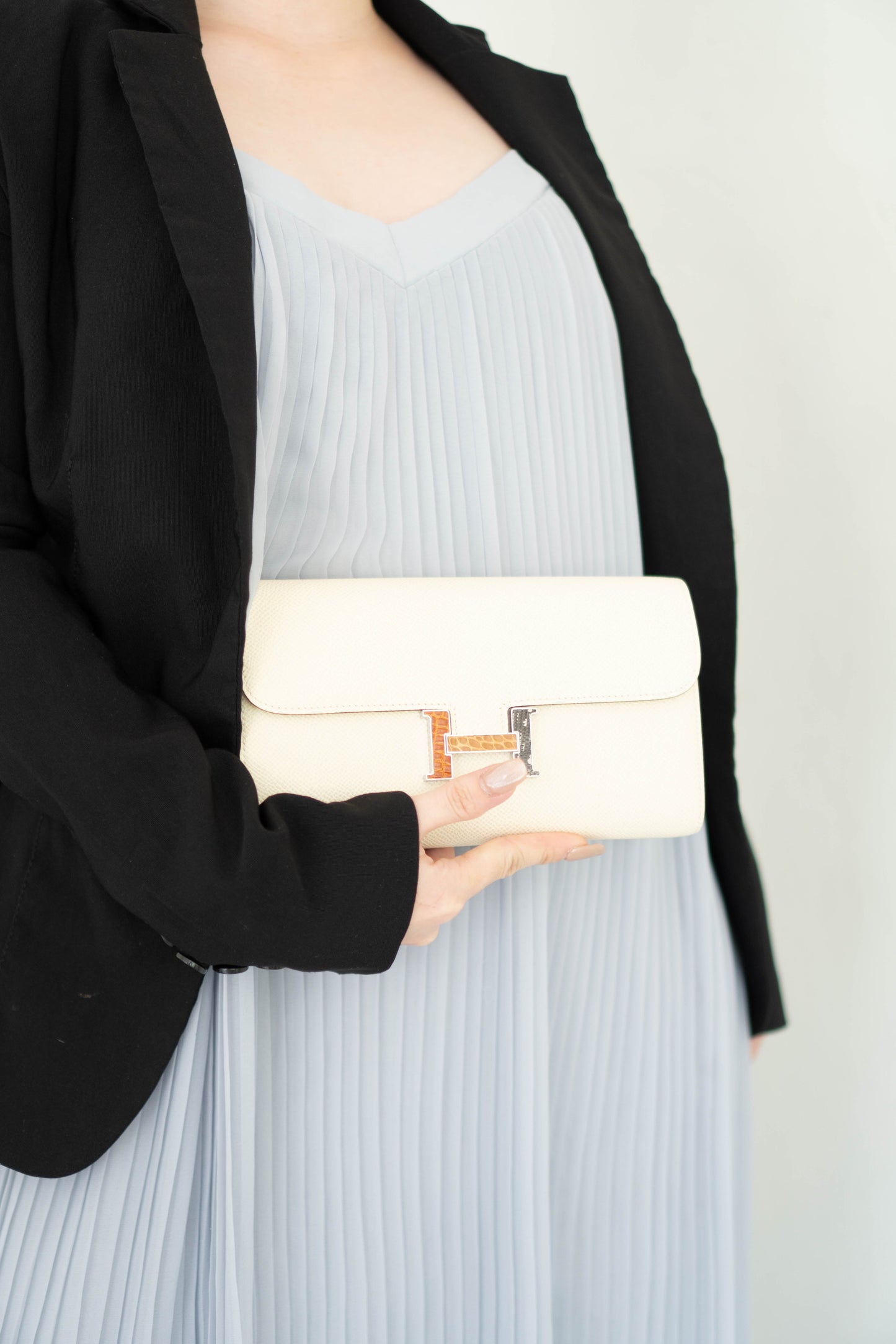 Constanc Wallet To Go with Touch of Exotic Nata Epsom Leather with Palladium Hardware