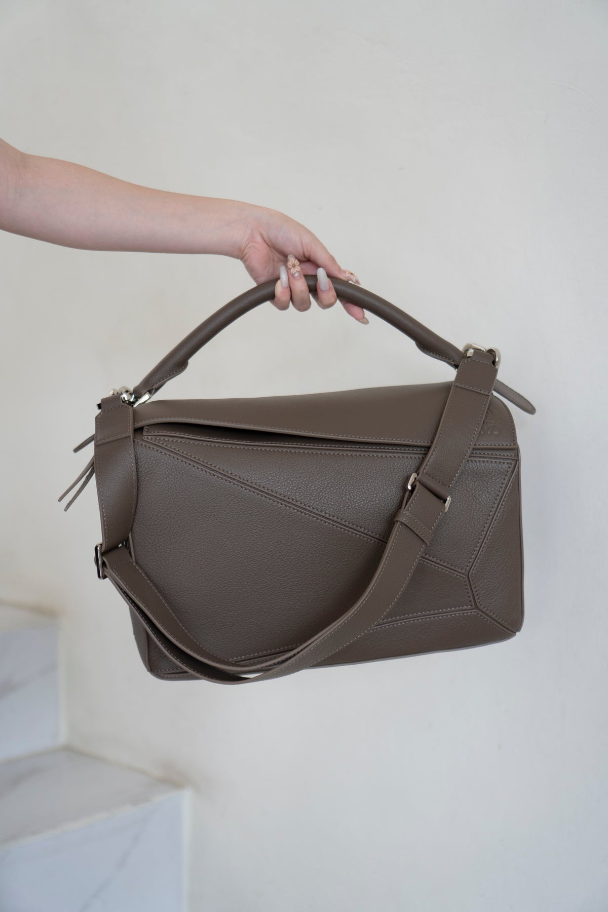 Puzzle Large – Taupe Gray Grained Leather